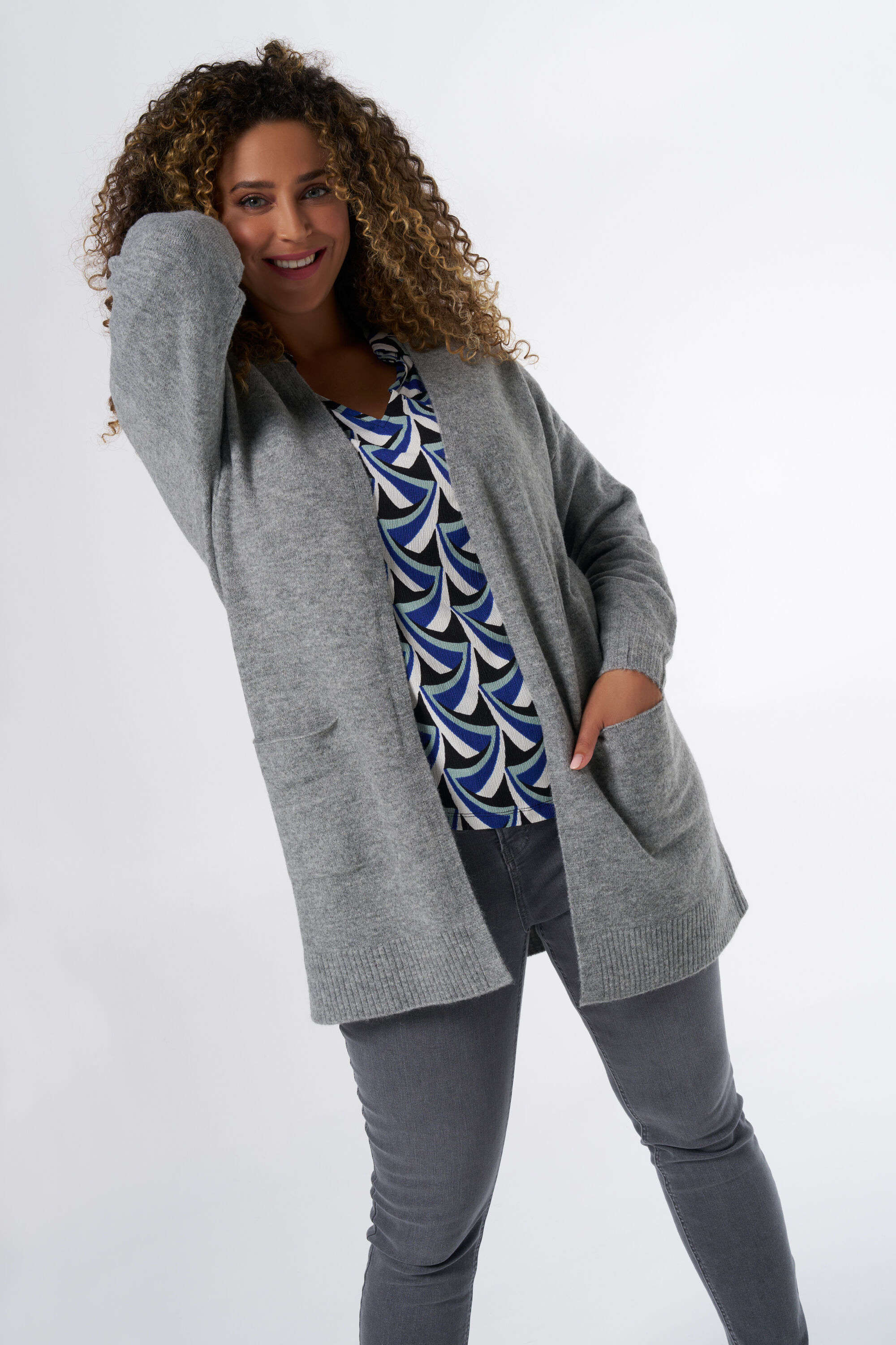 C&aacute;rdigan con bolsillos image number 5