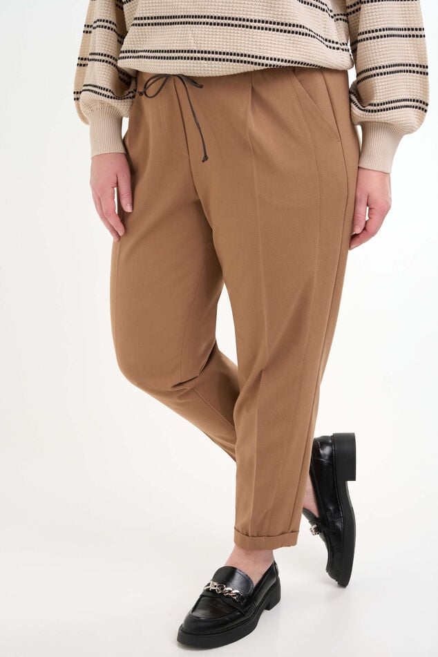 Pantalones con un cordón image 5