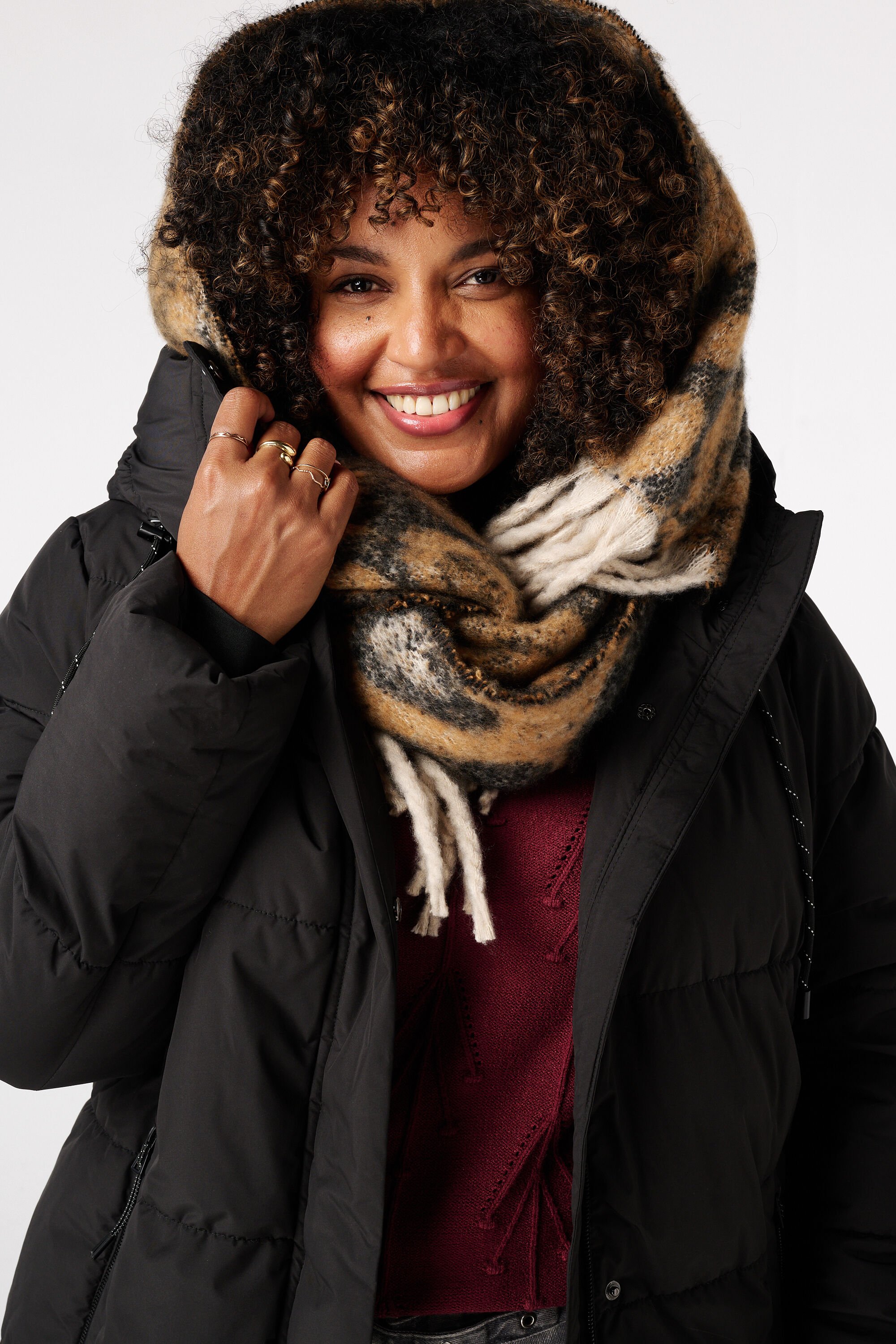 Chaqueta con capucha image number 4