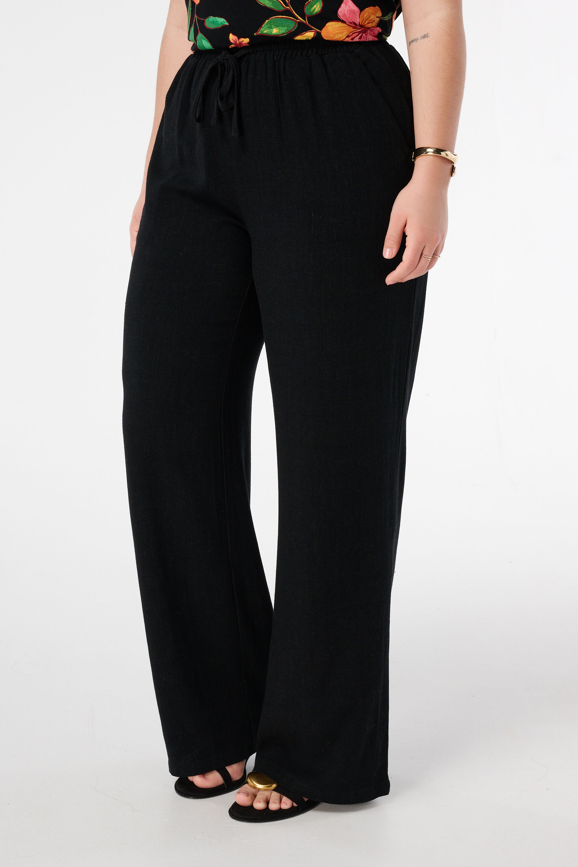 Pantalones de lino image number 5