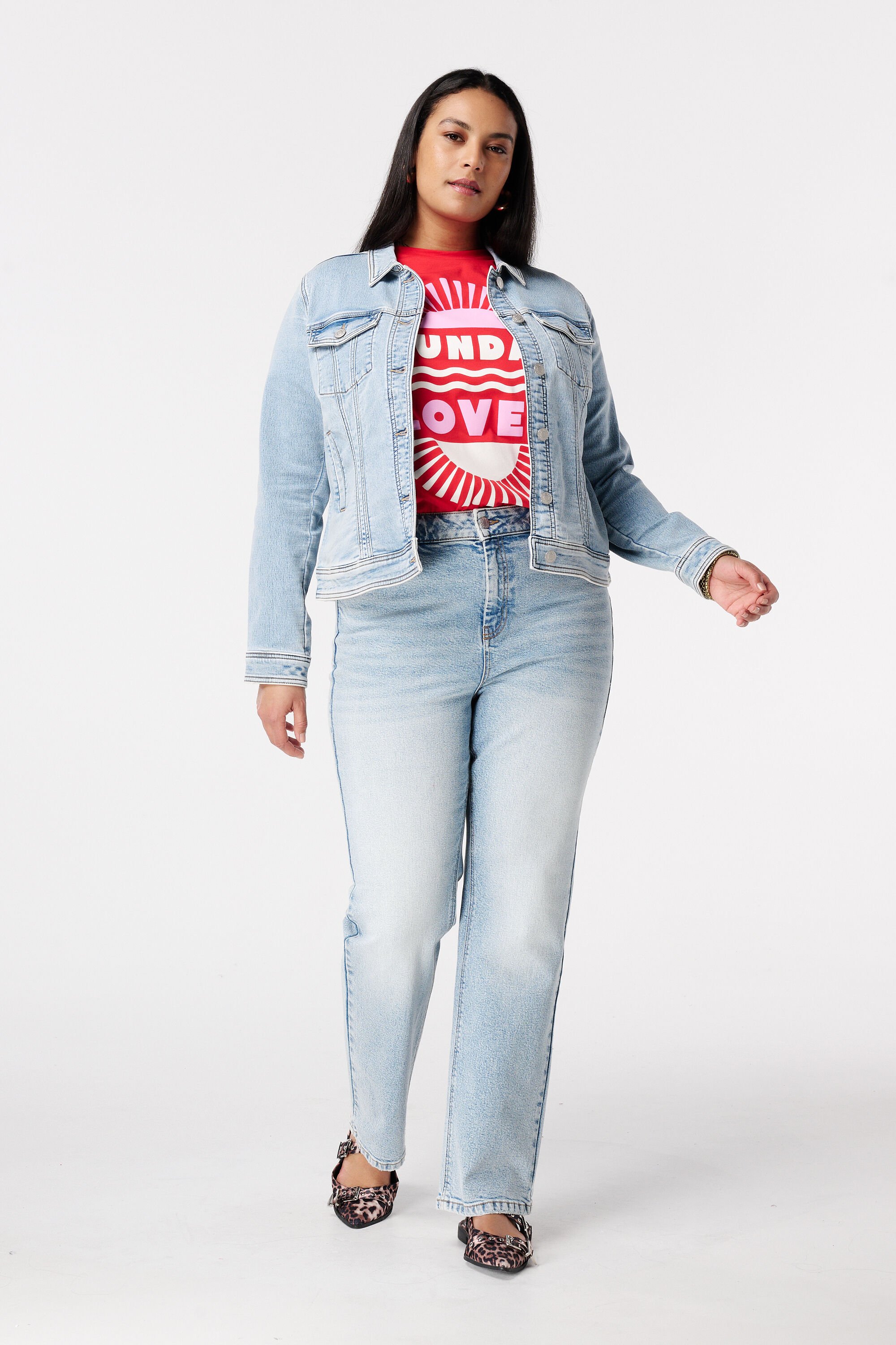 Chaqueta vaquera con cierre de botones image number 5