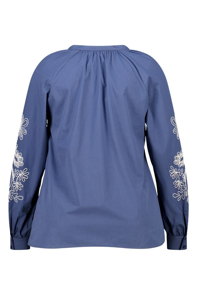 Blusa con bordado image number 2