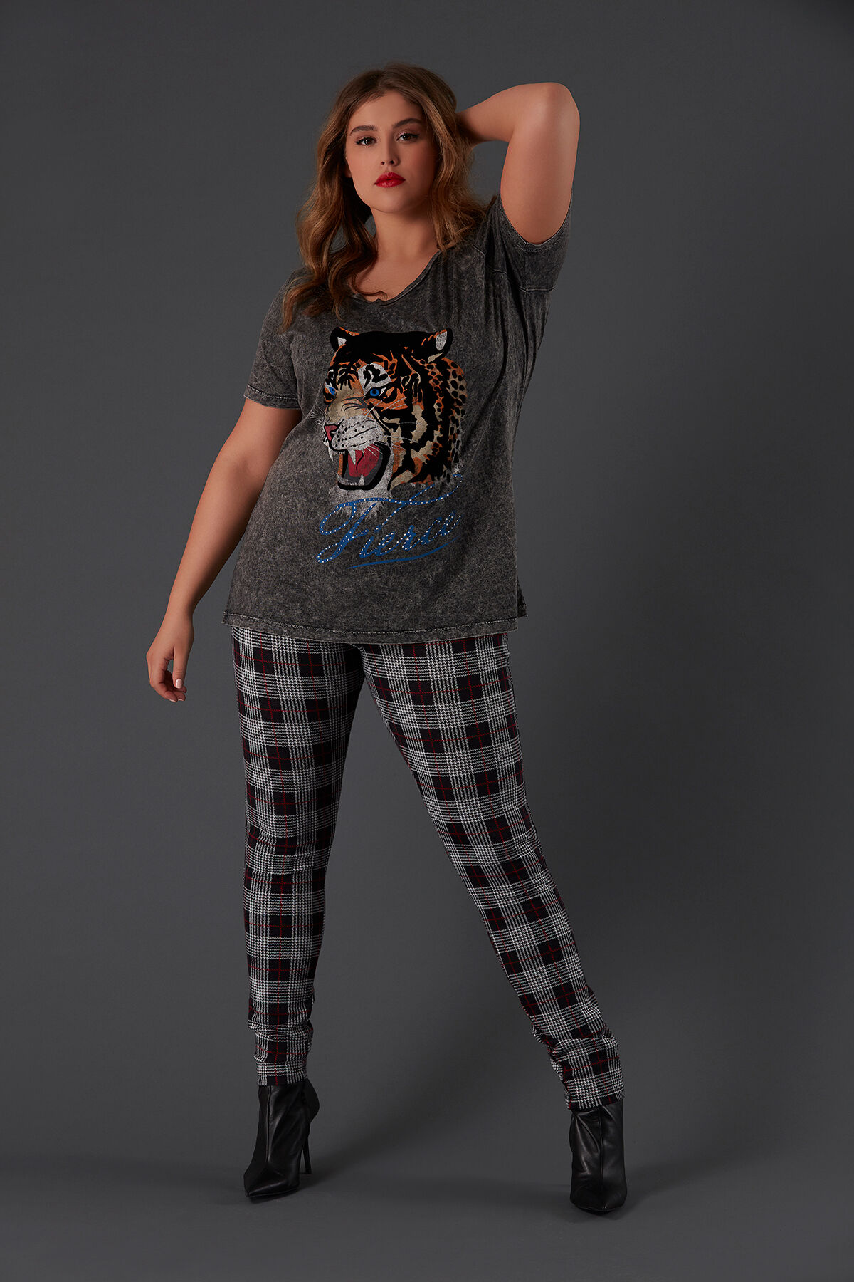 Camiseta con estampado de tigre image number 3