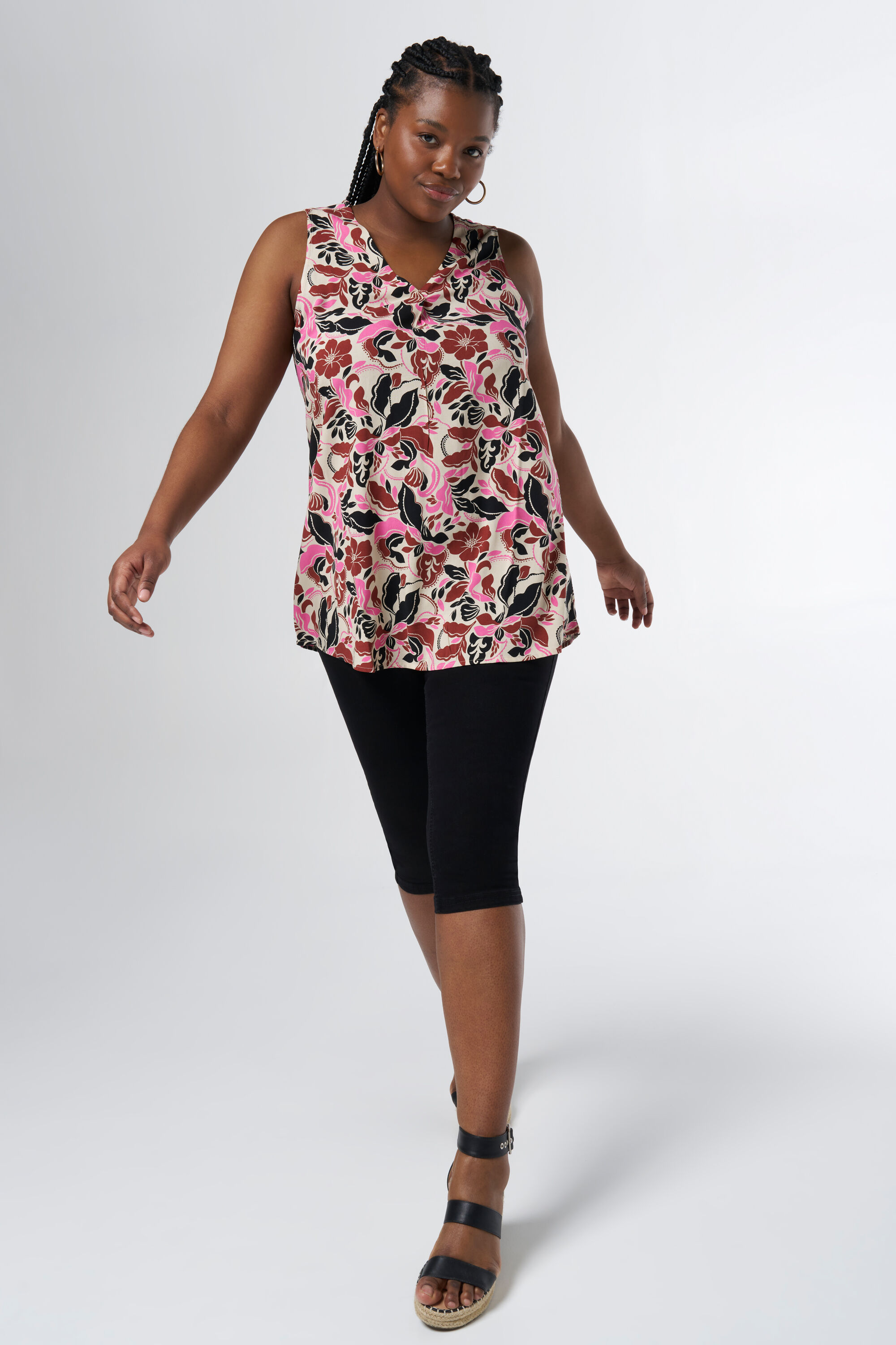 Blusa sin mangas con estampado image number 6