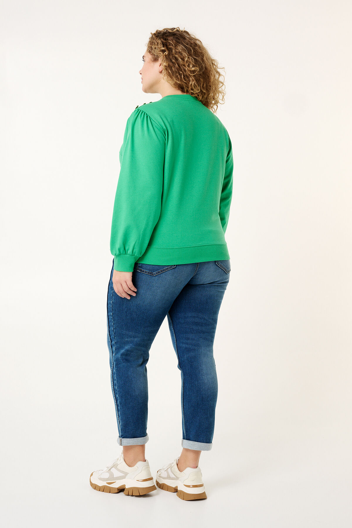 Su&eacute;ter "Par&iacute;s" y detalles de botones en el hombro. image number 3