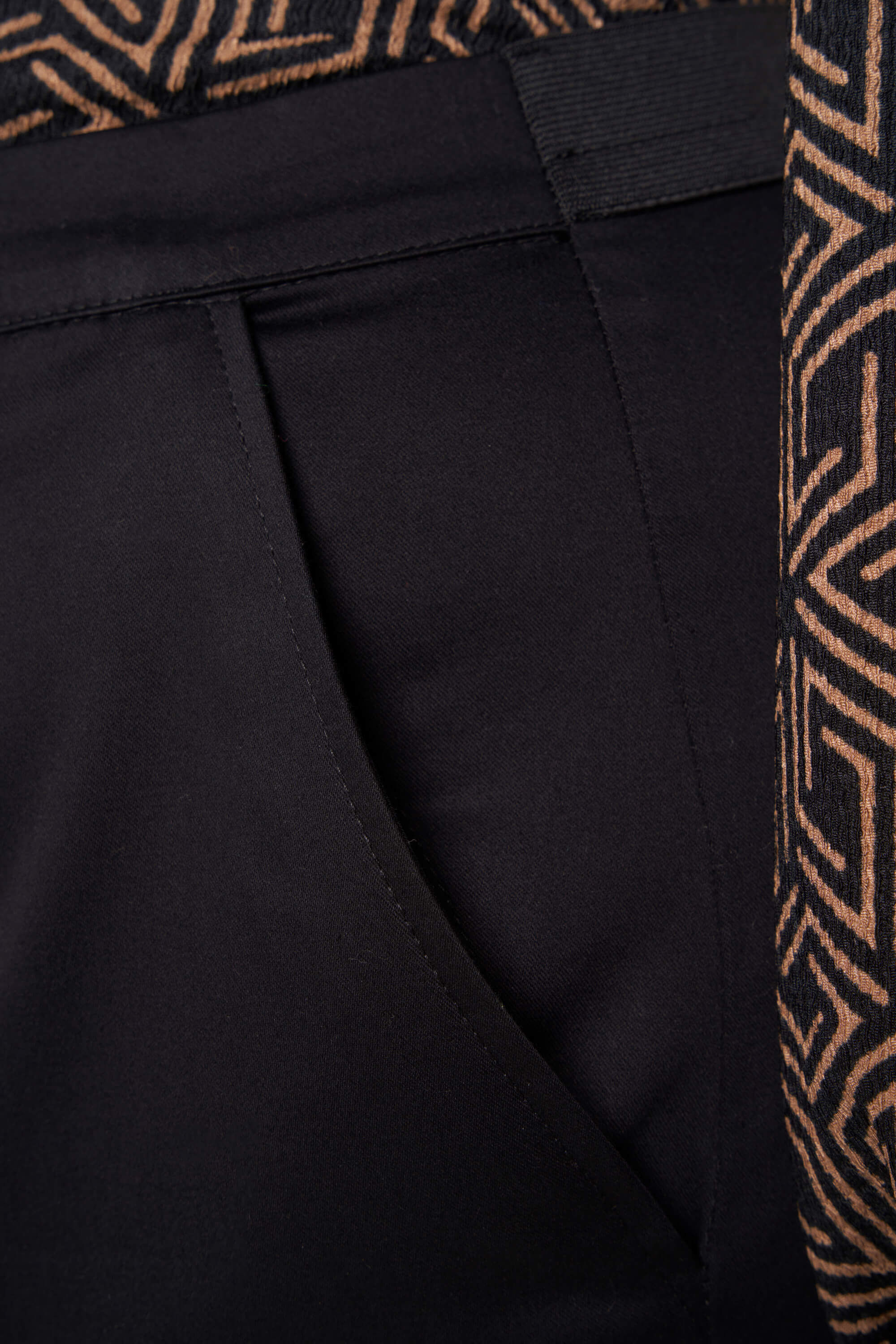 Pantalones  image number 4