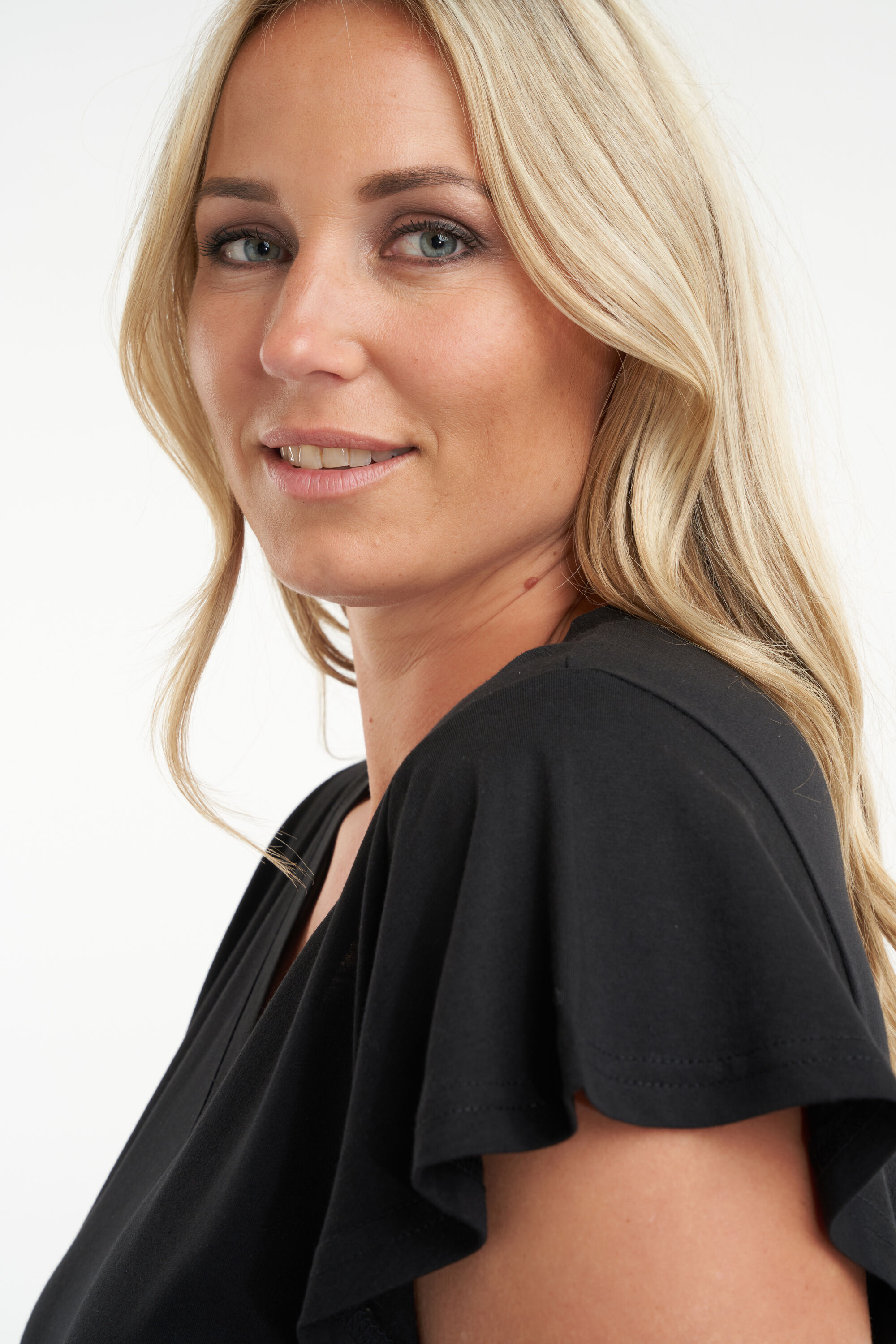 Camiseta con volantitos image number 4