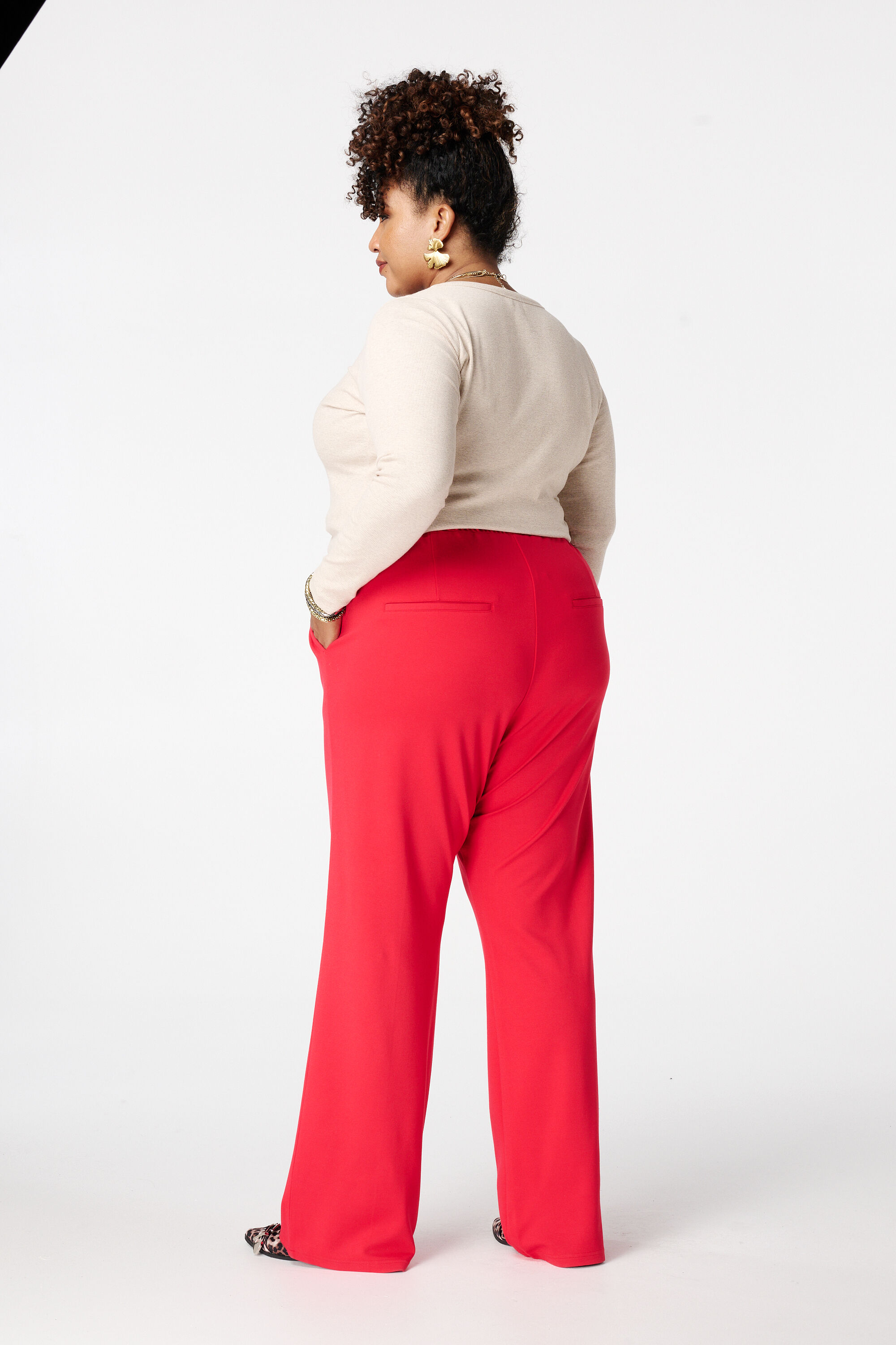 Pantal&oacute;n ancho con costuras decorativas image number 3