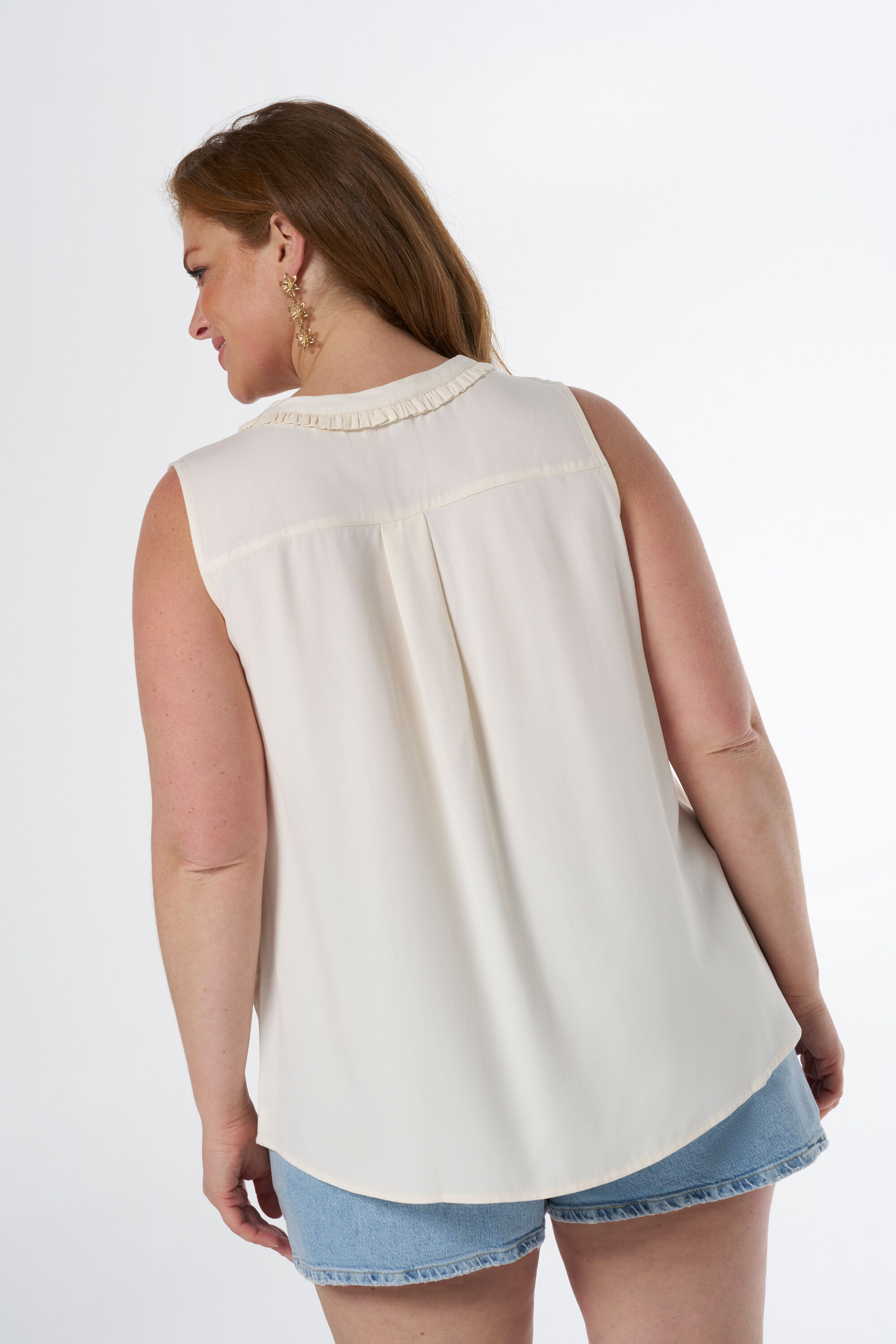 Blusa sin mangas image number 3