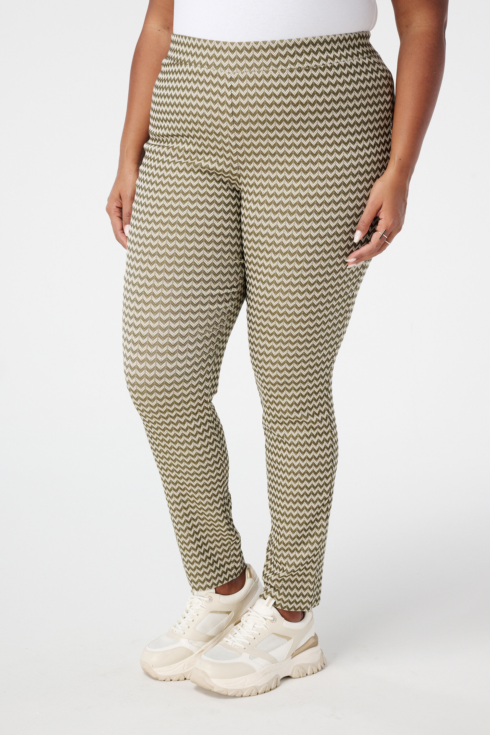 Treggings de corte pitillo con estampado image number 5