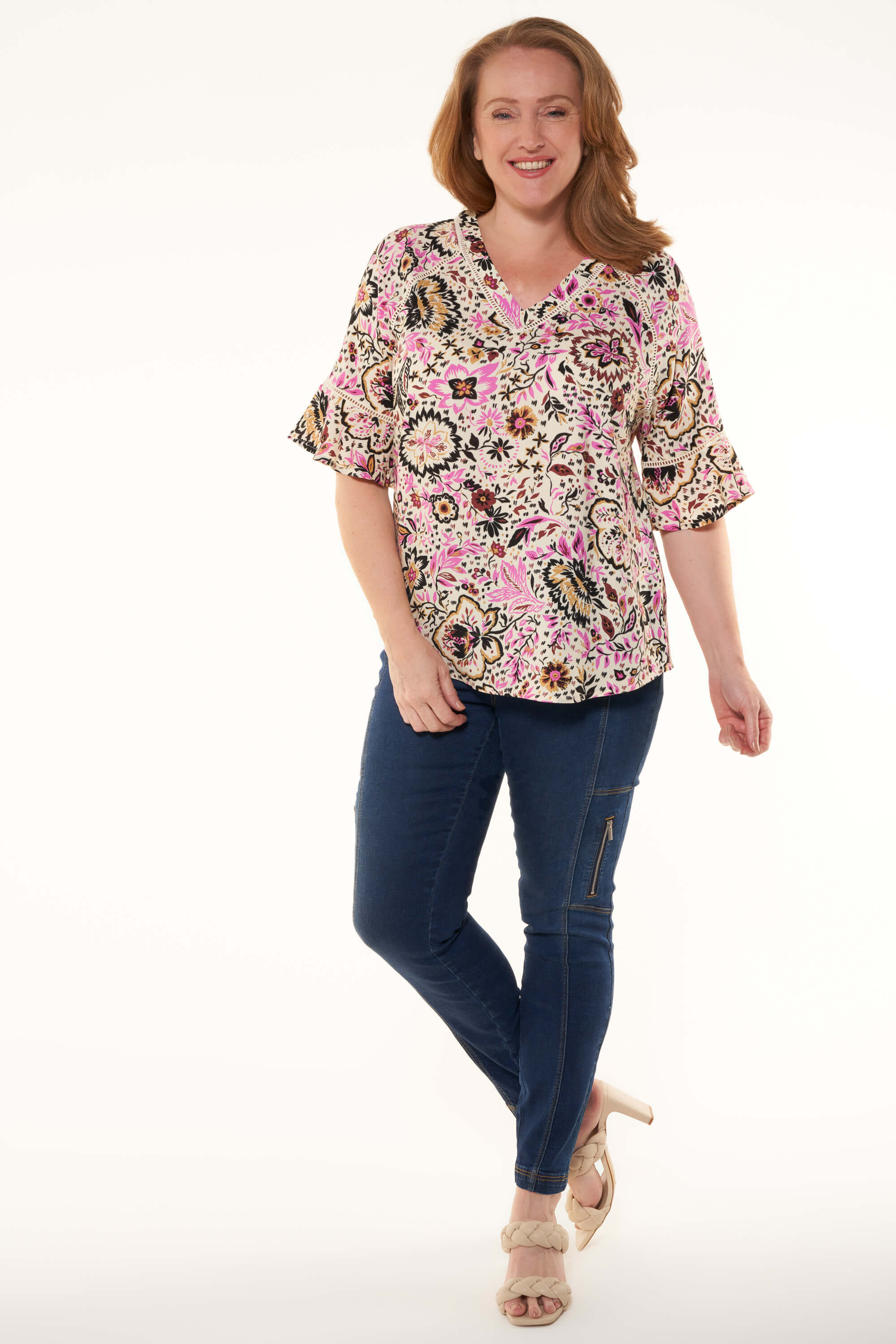 Blusa con detalles bordados image number 3