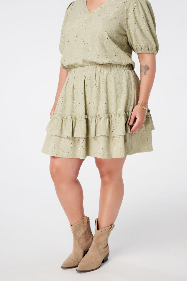 Falda con aspecto bordado image number 3