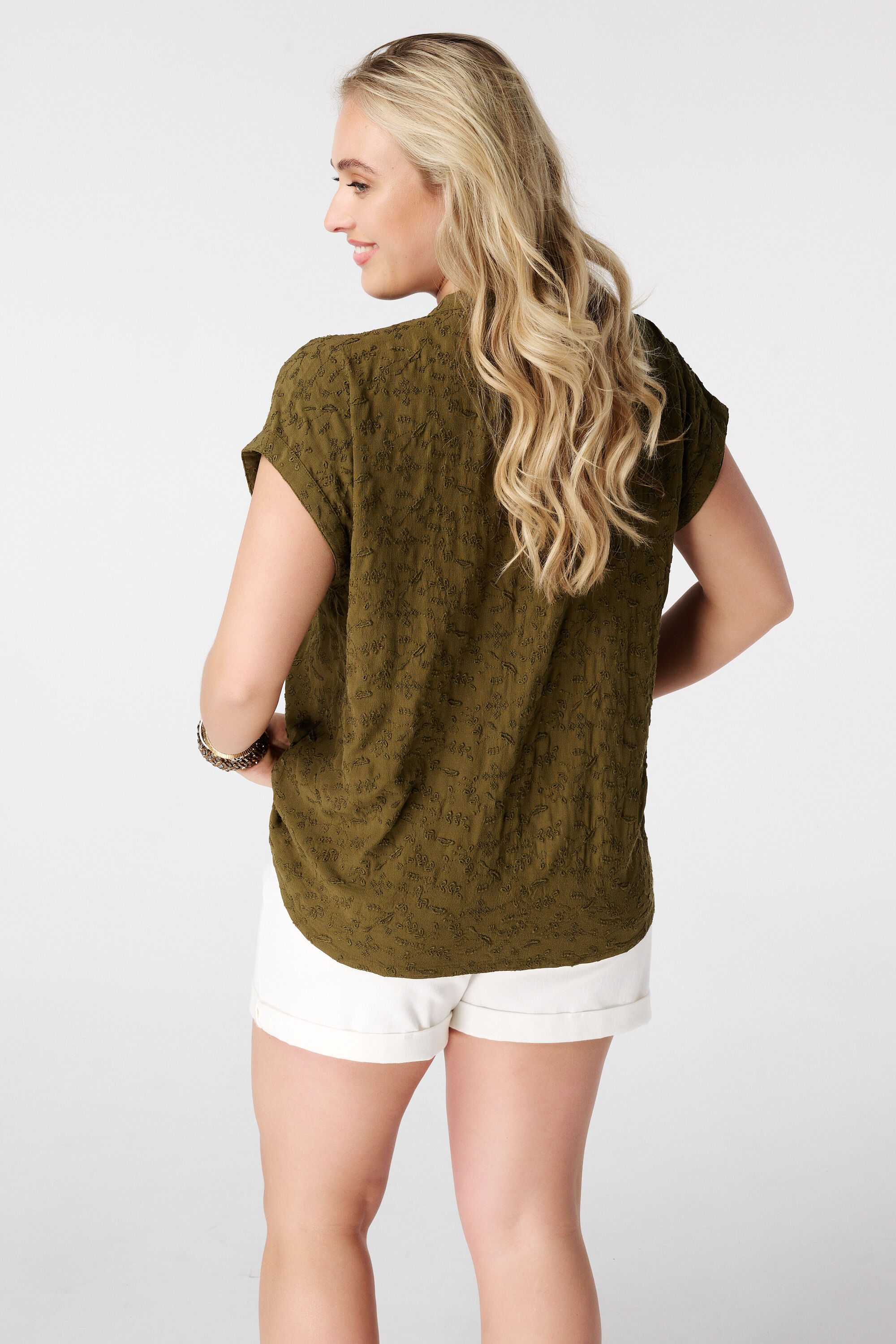 Blusa con encaje image number 3