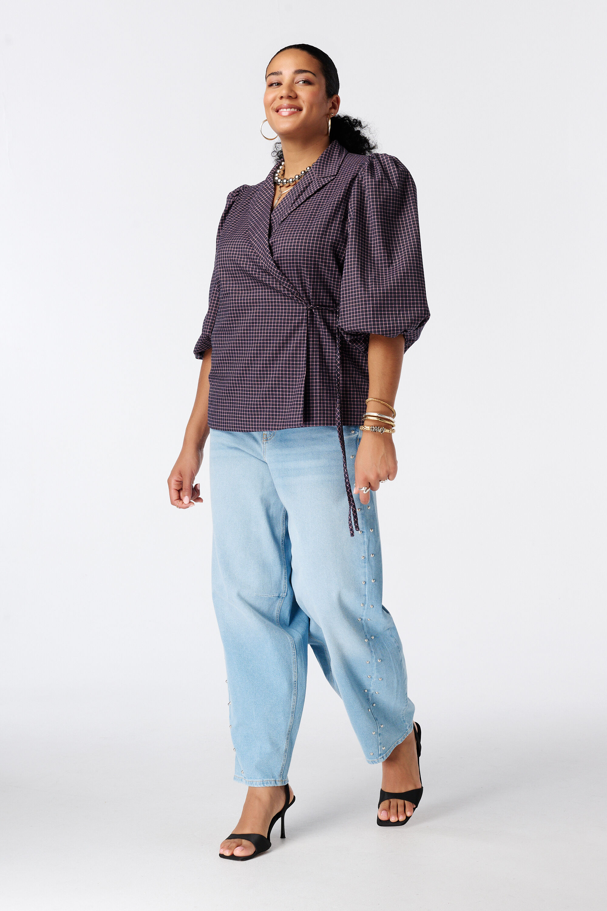 Blazer de cuadros cruzado image number 4