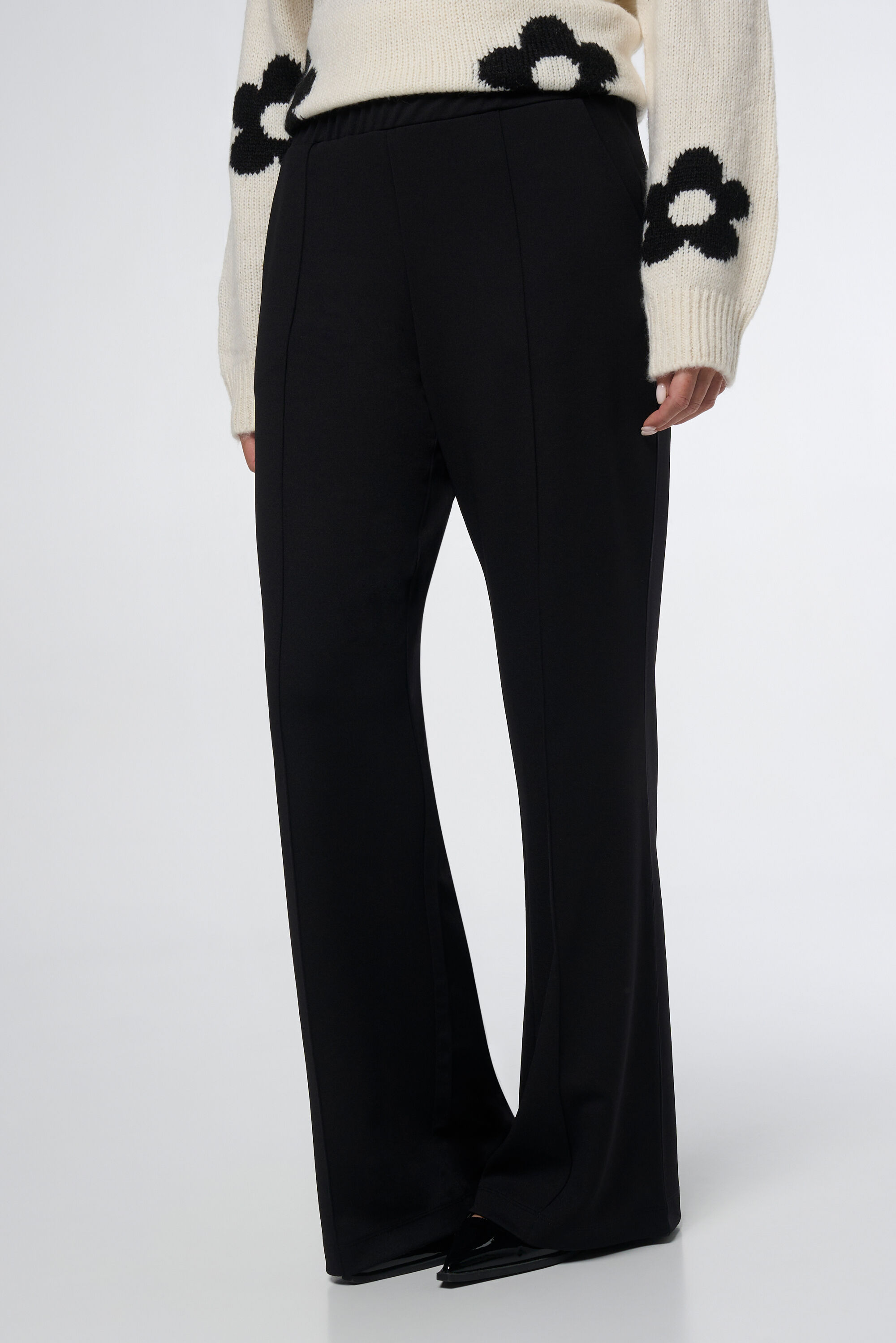 Pantalones de pernera recta image number 5