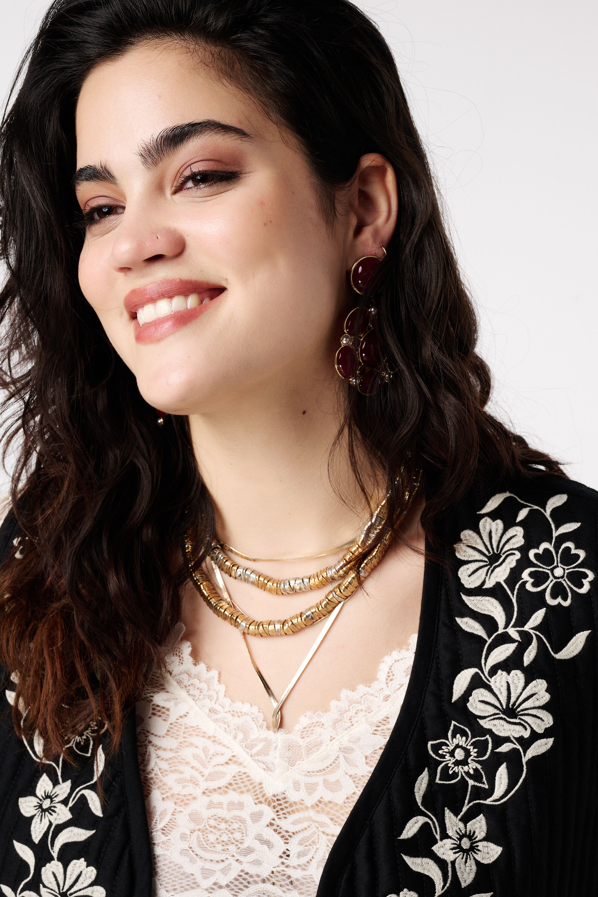 C&aacute;rdigan con bordado image number 4