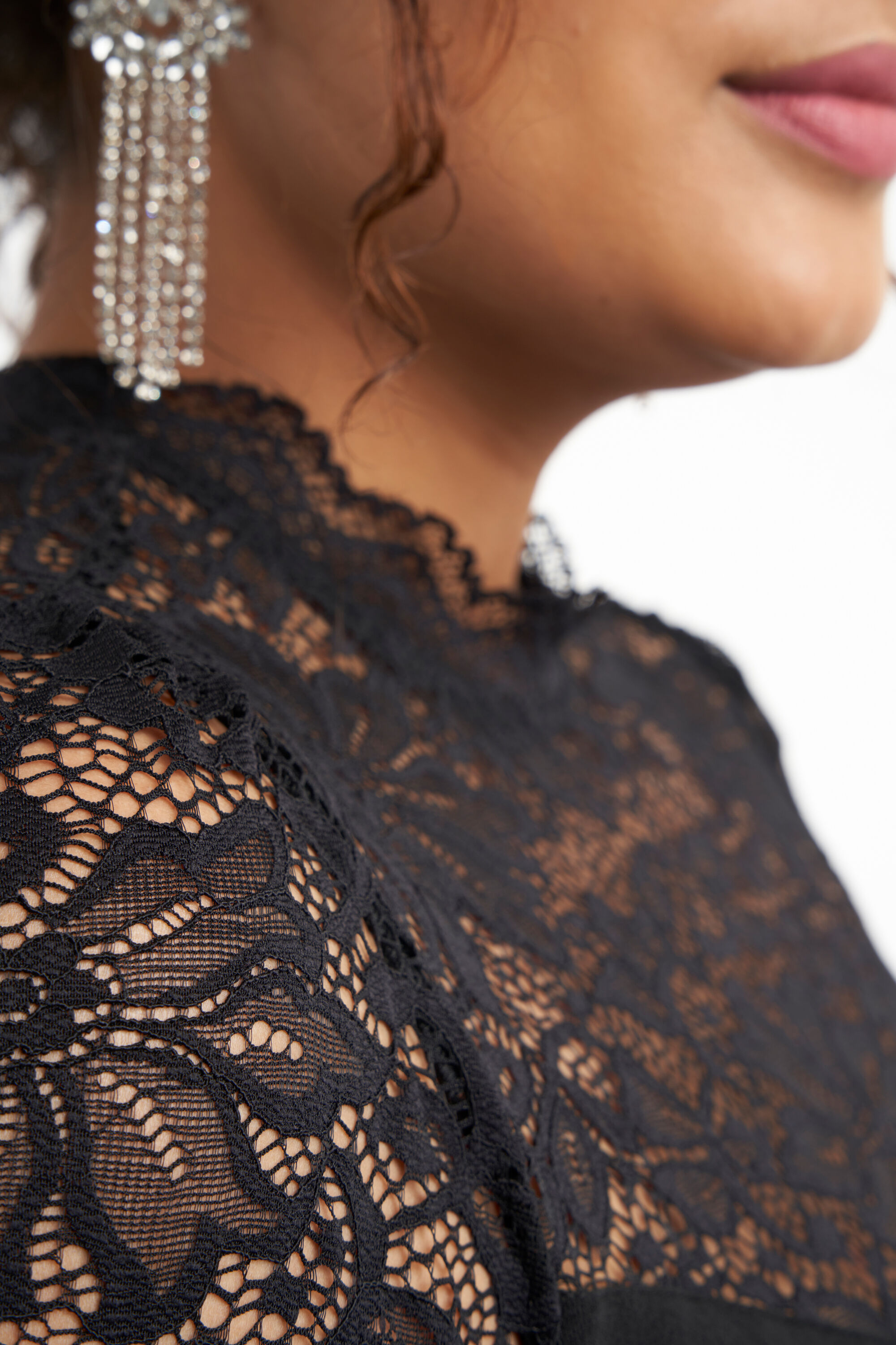 Vestido con encaje image number 6