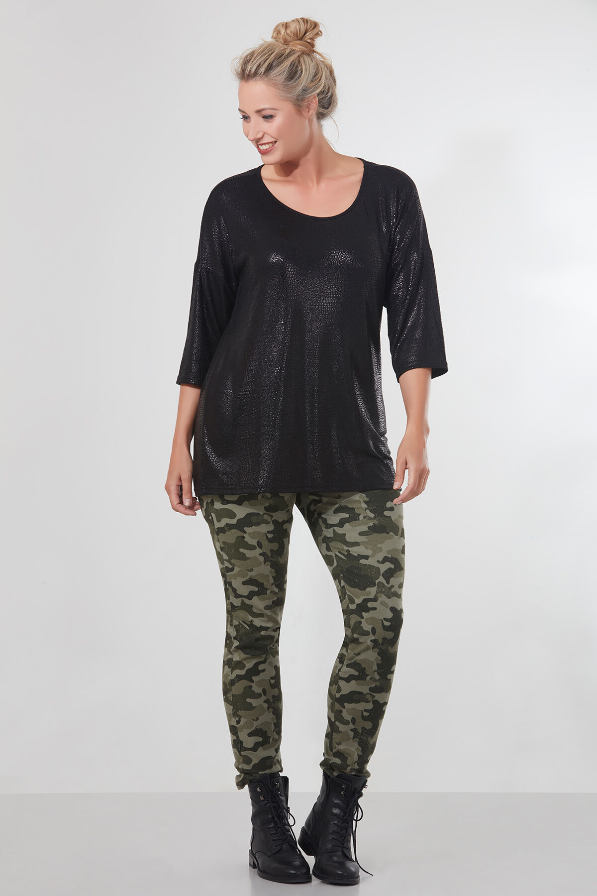 Top con brillo image number 3