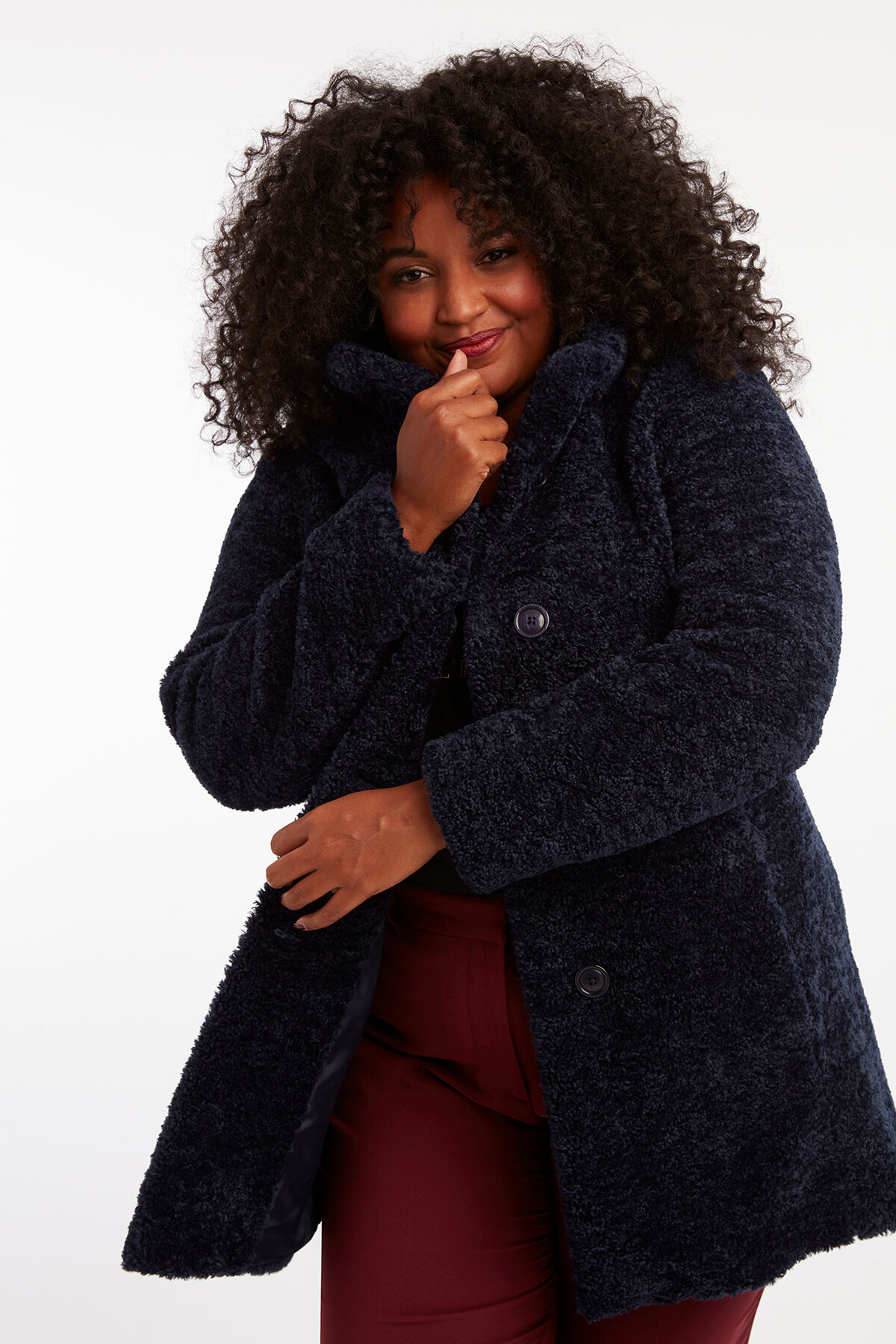 Abrigo de peluche image number 4