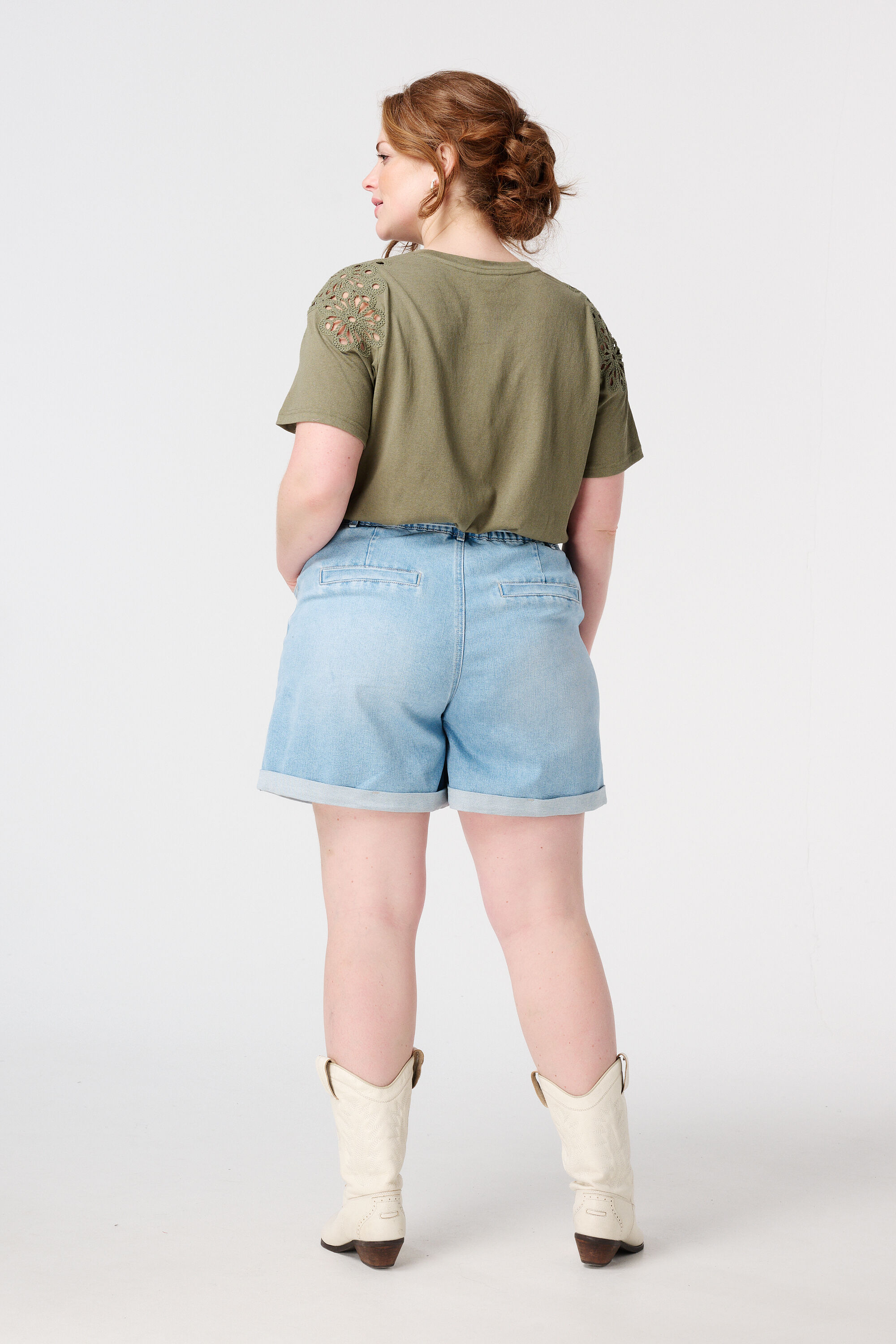Shorts denim con cinto image number 3