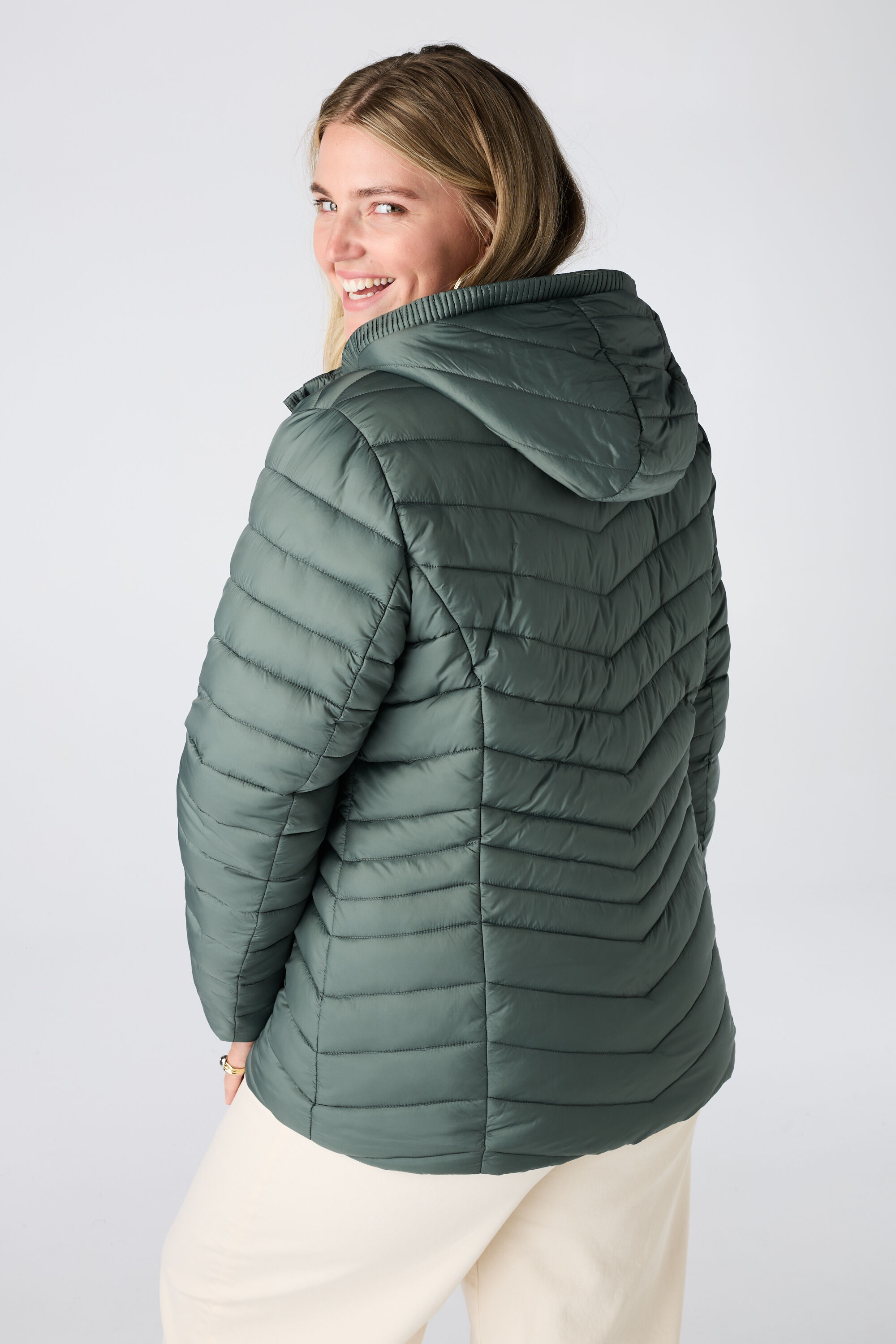 Chaqueta ligeramente acolchada image number 3