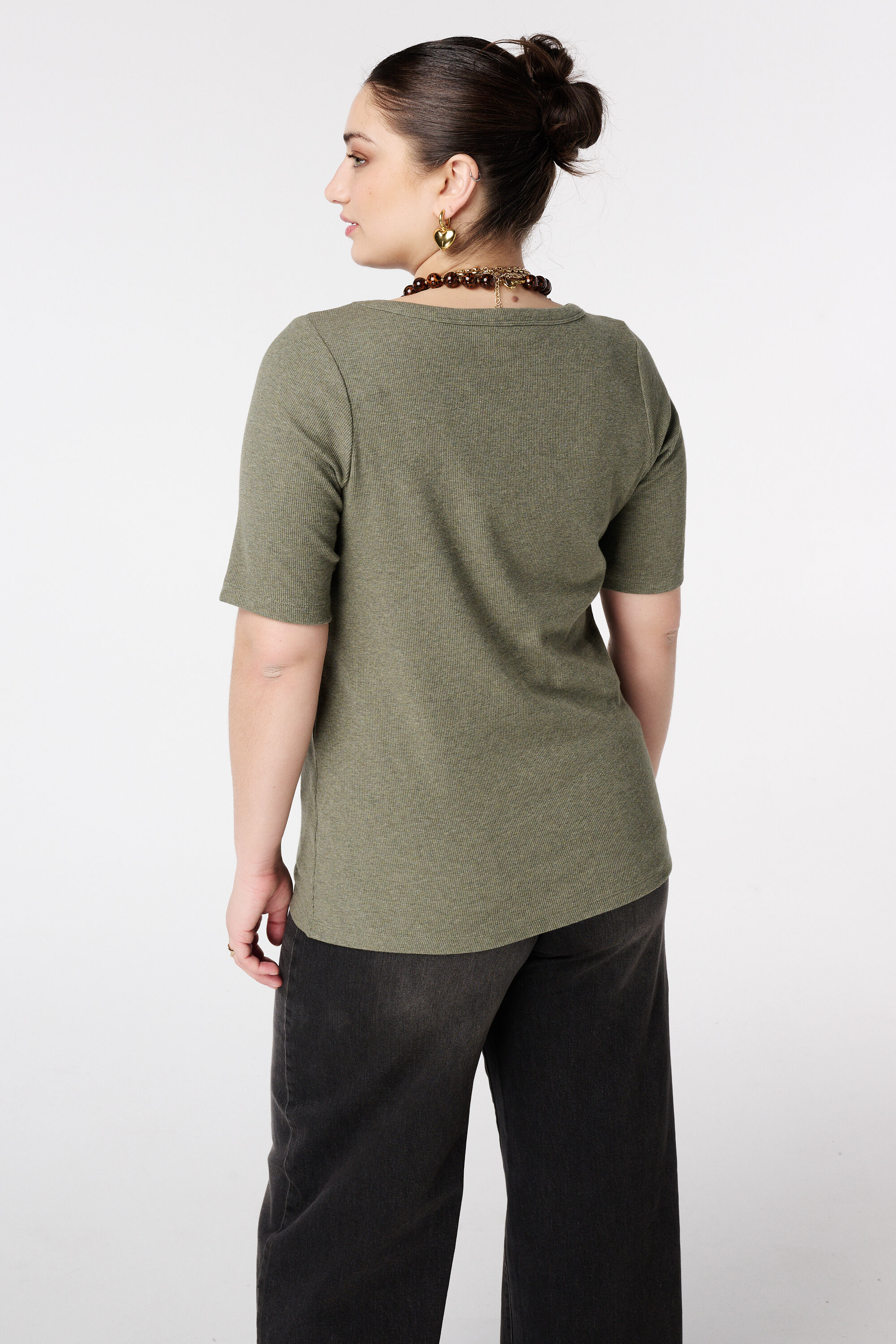 Top de canal&eacute; con escote en V image number 3