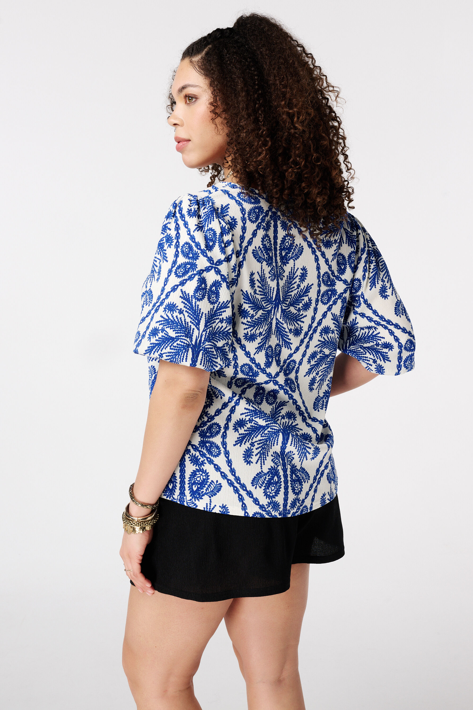 Top con estampado image number 3