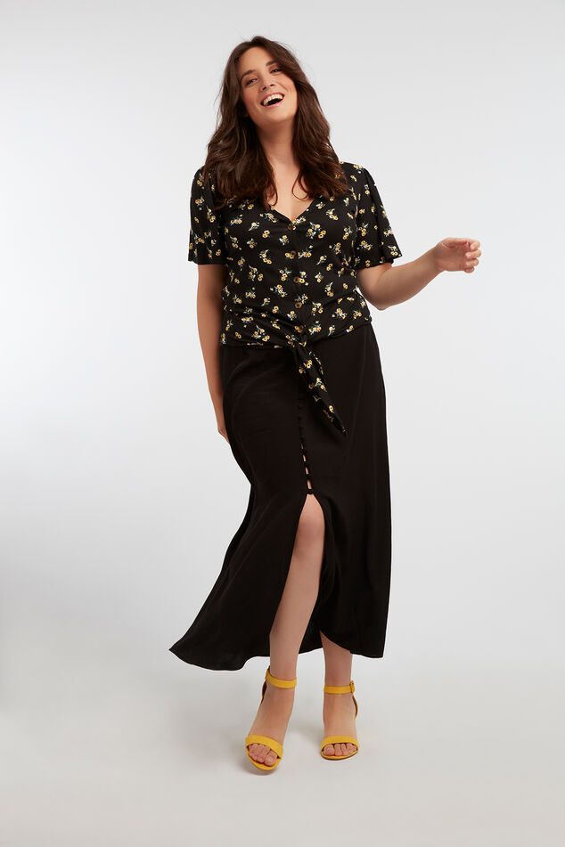 Falda maxi con botones image number 5