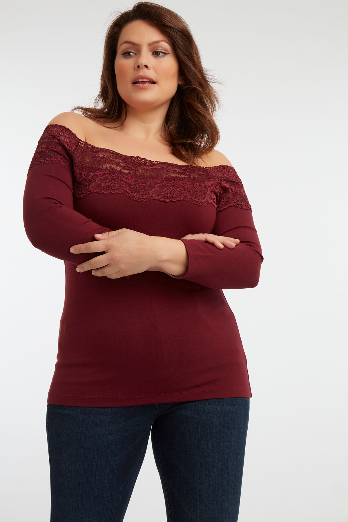 Top con puntilla de encaje image number 3