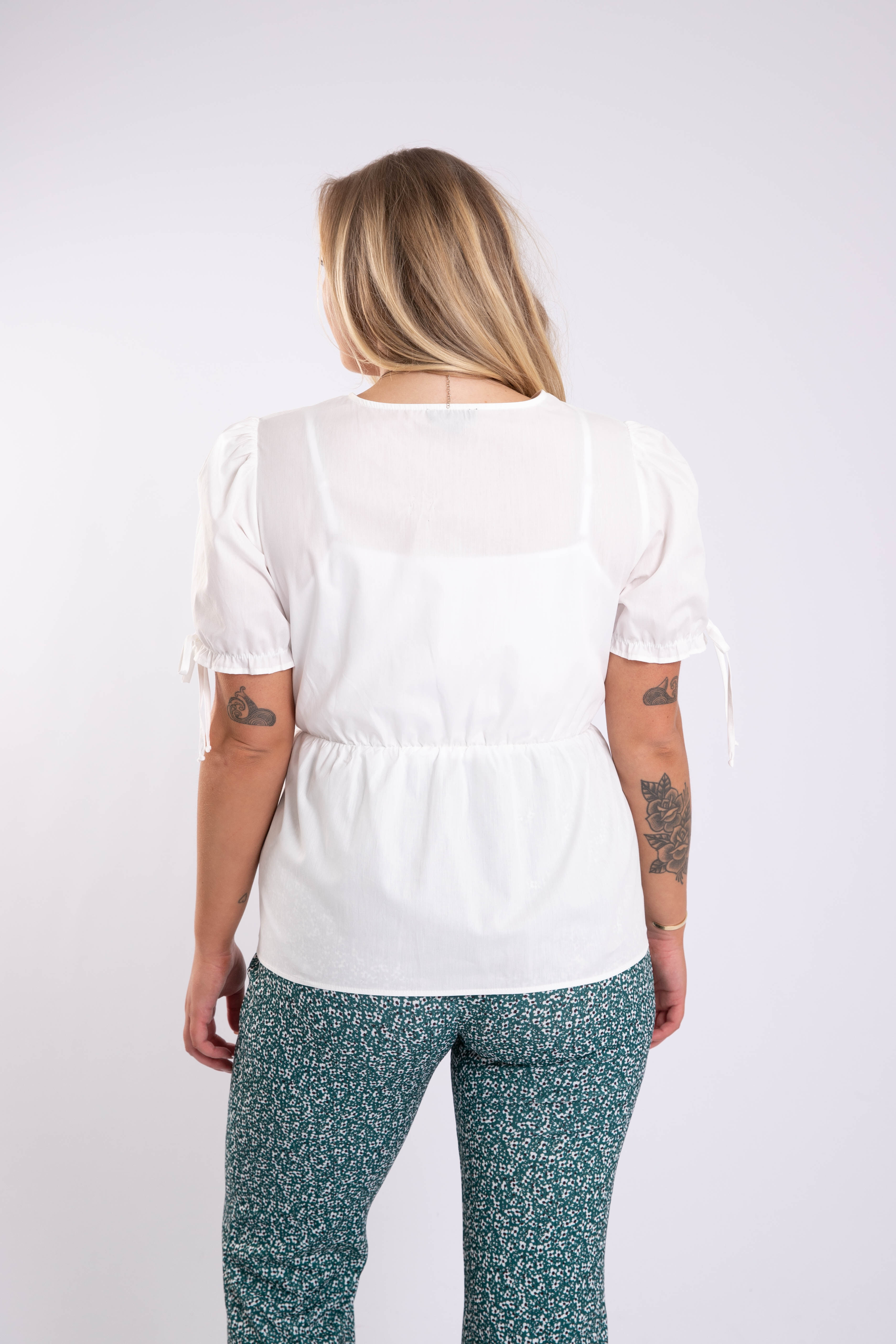 Blusa cruzada image number 4