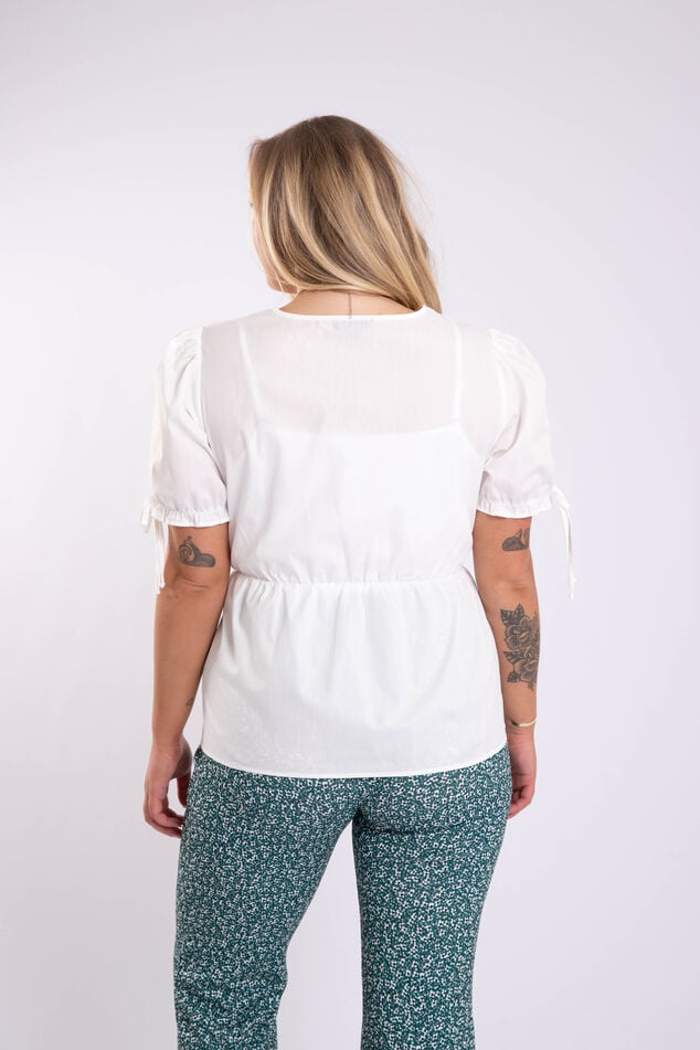 Blusa cruzada image number 4