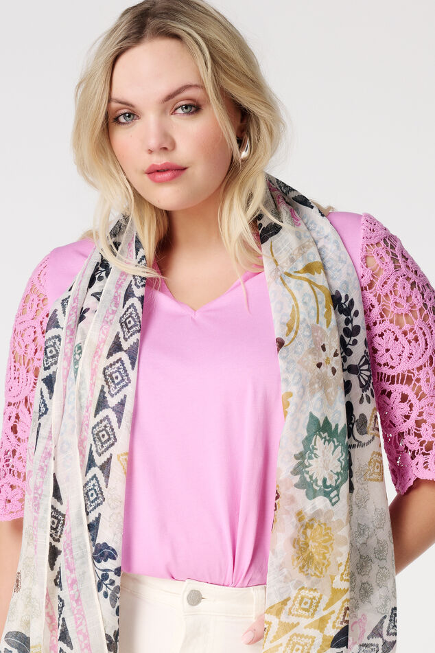 Bufanda con estampado  image number 2