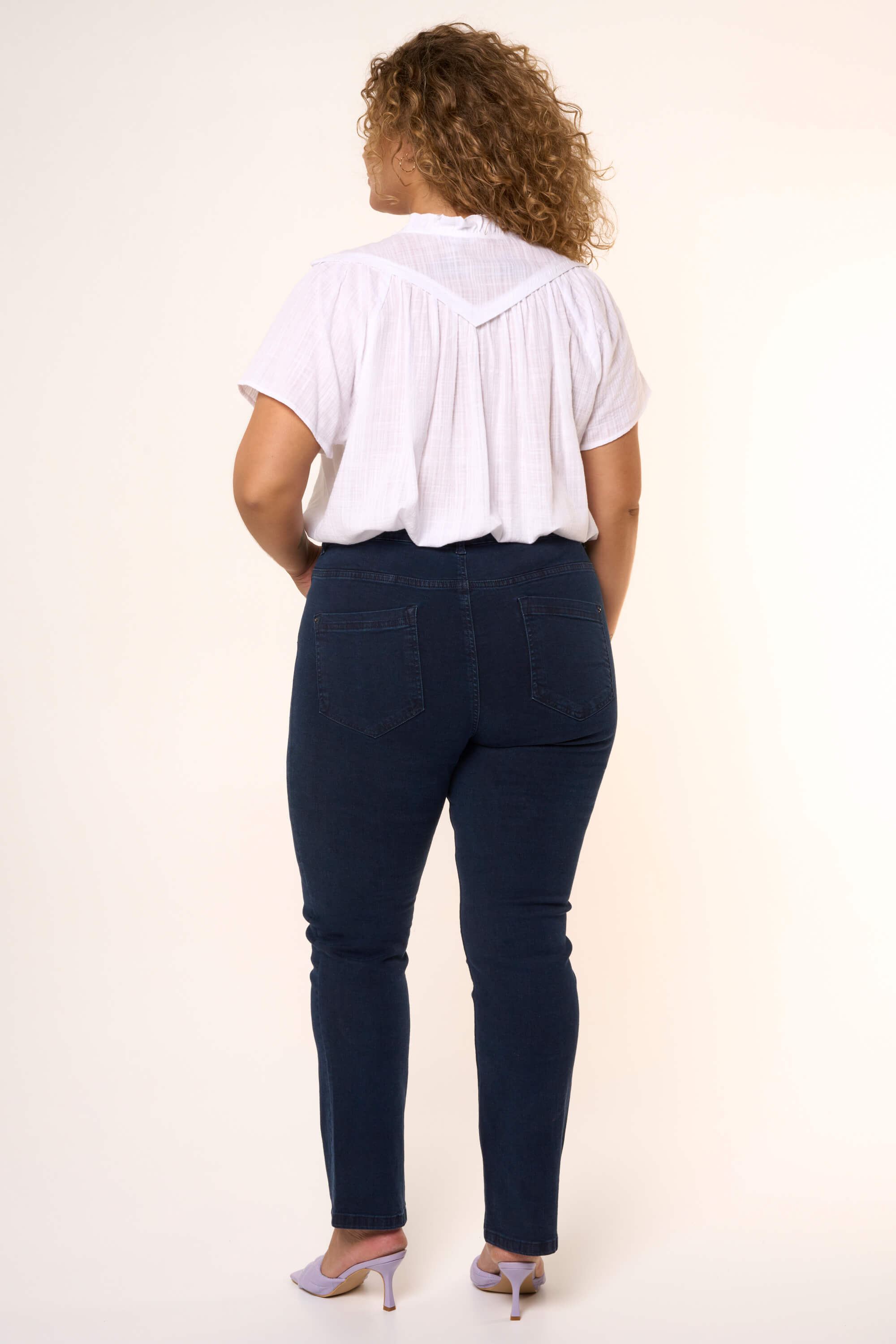 Los vaqueros LILY de corte recto image number 3