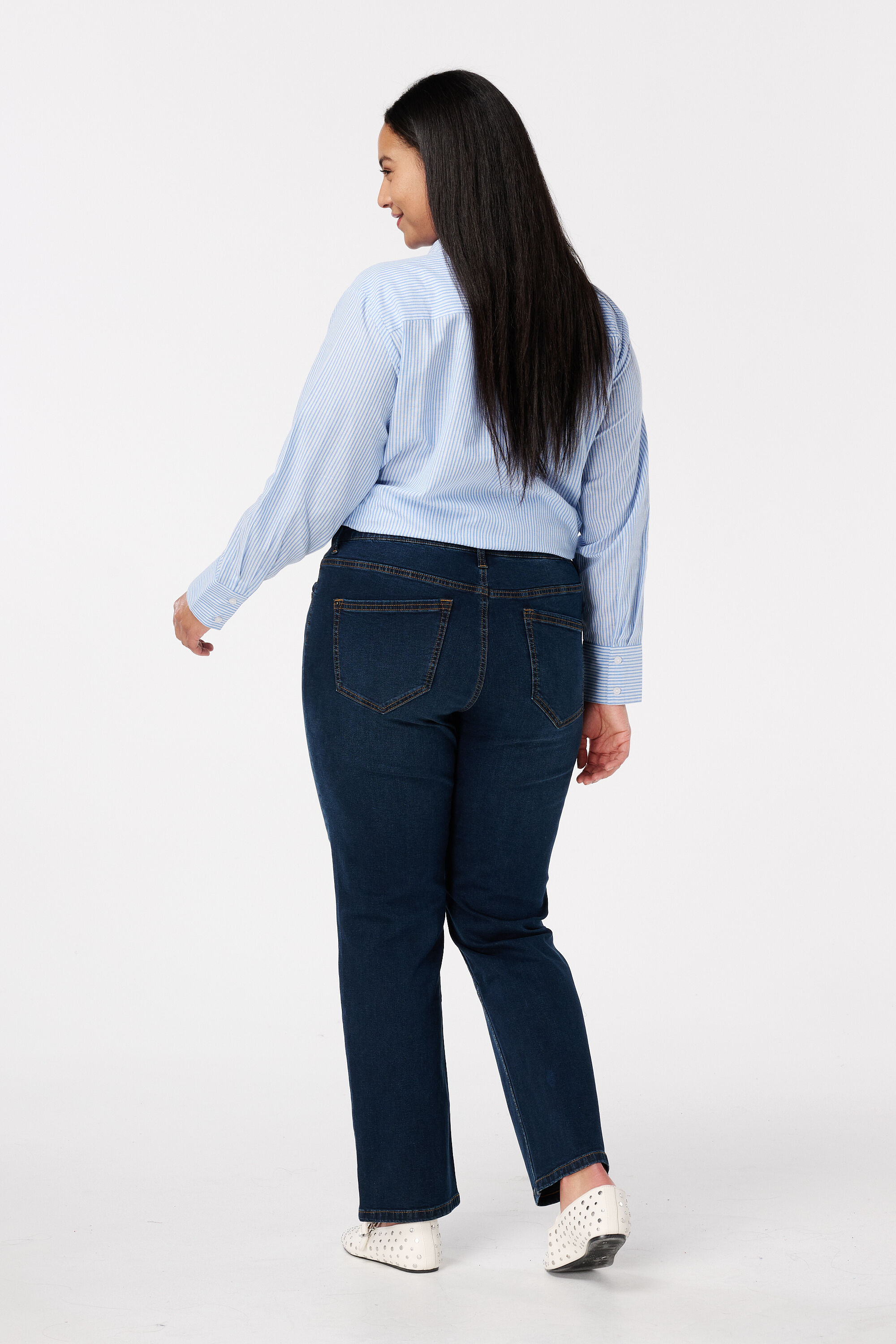 Vaqueros de pierna recta LILY image number 3