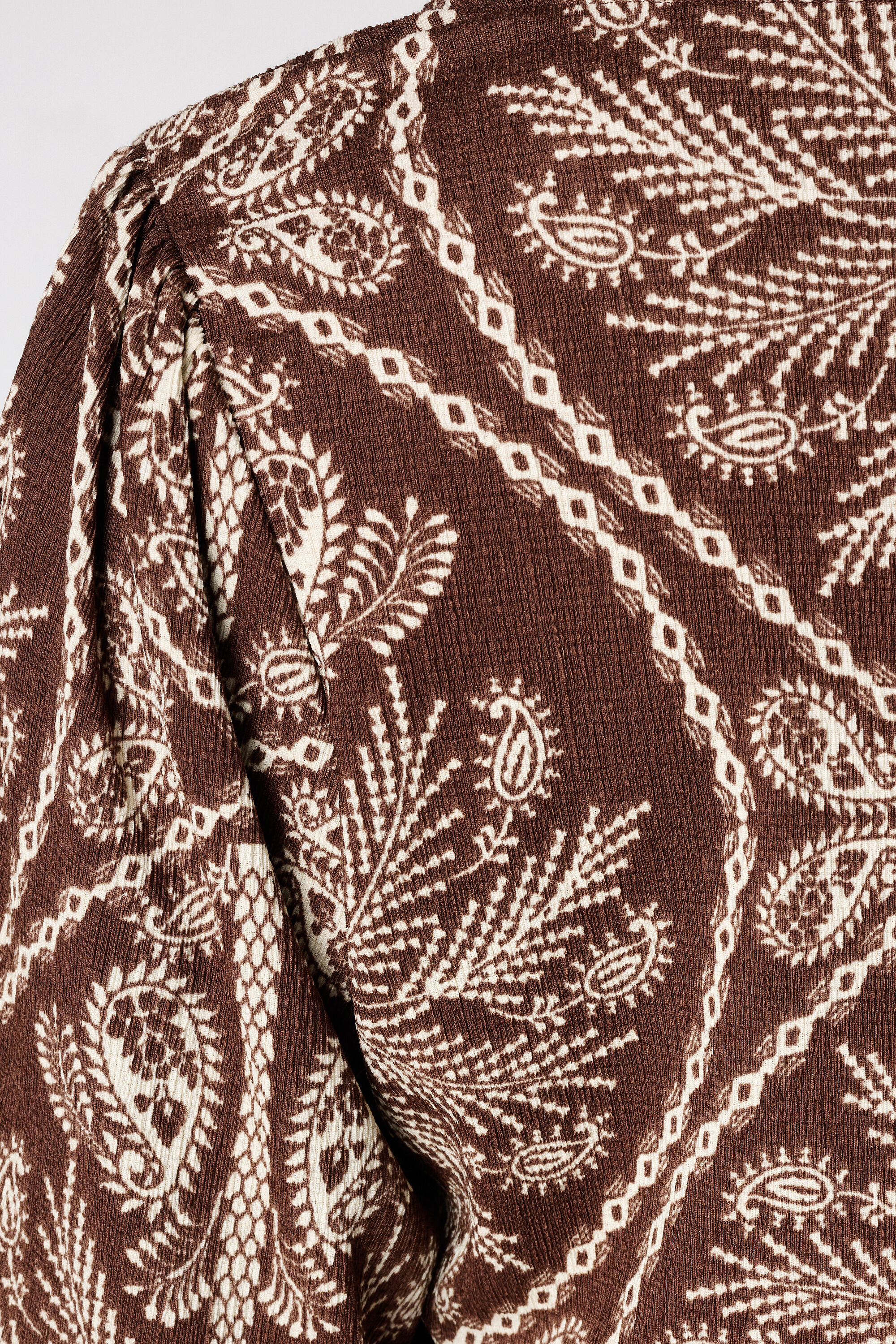 Top con estampado image number 6