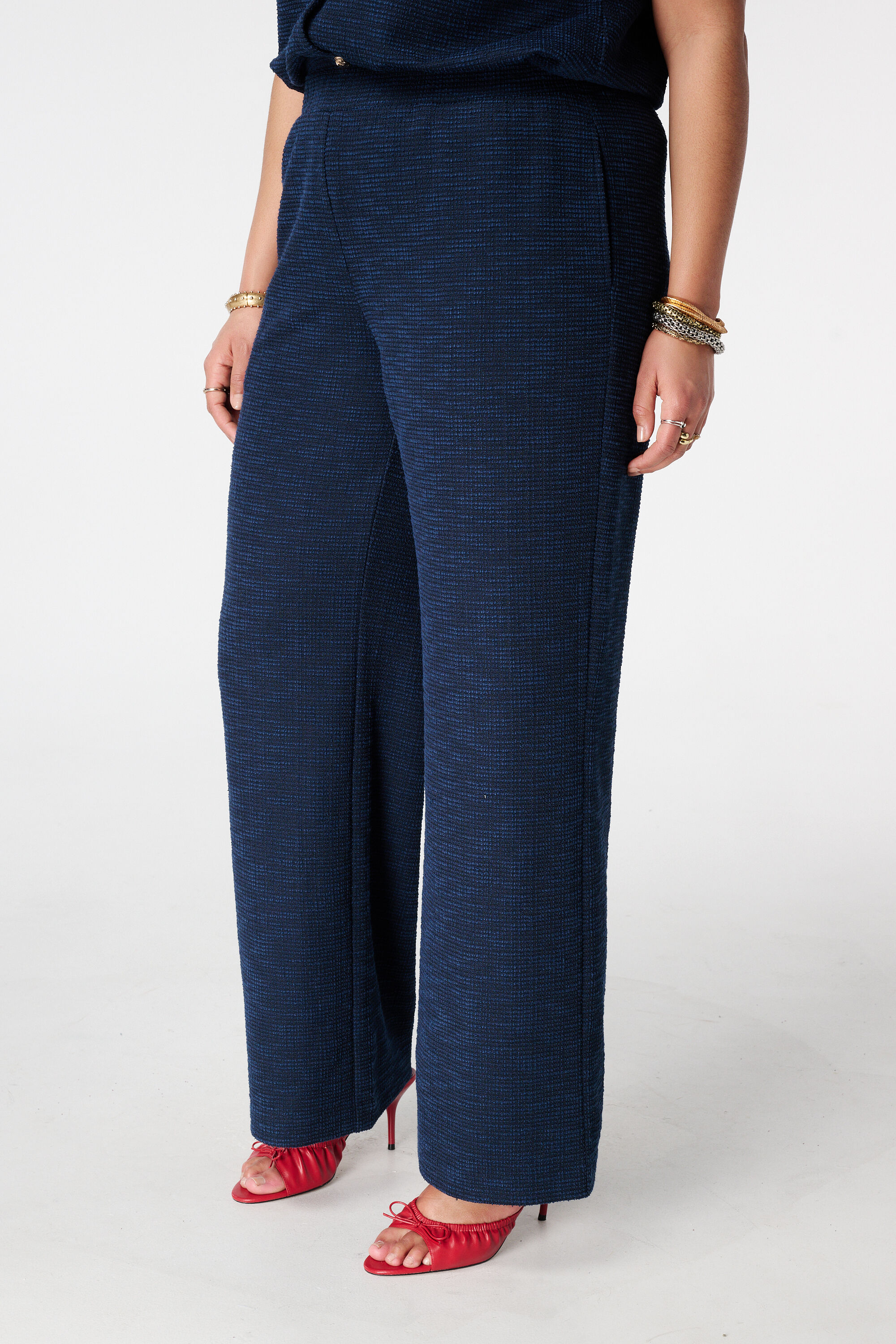 Pantal&oacute;n wide leg de boucl&eacute; image number 5