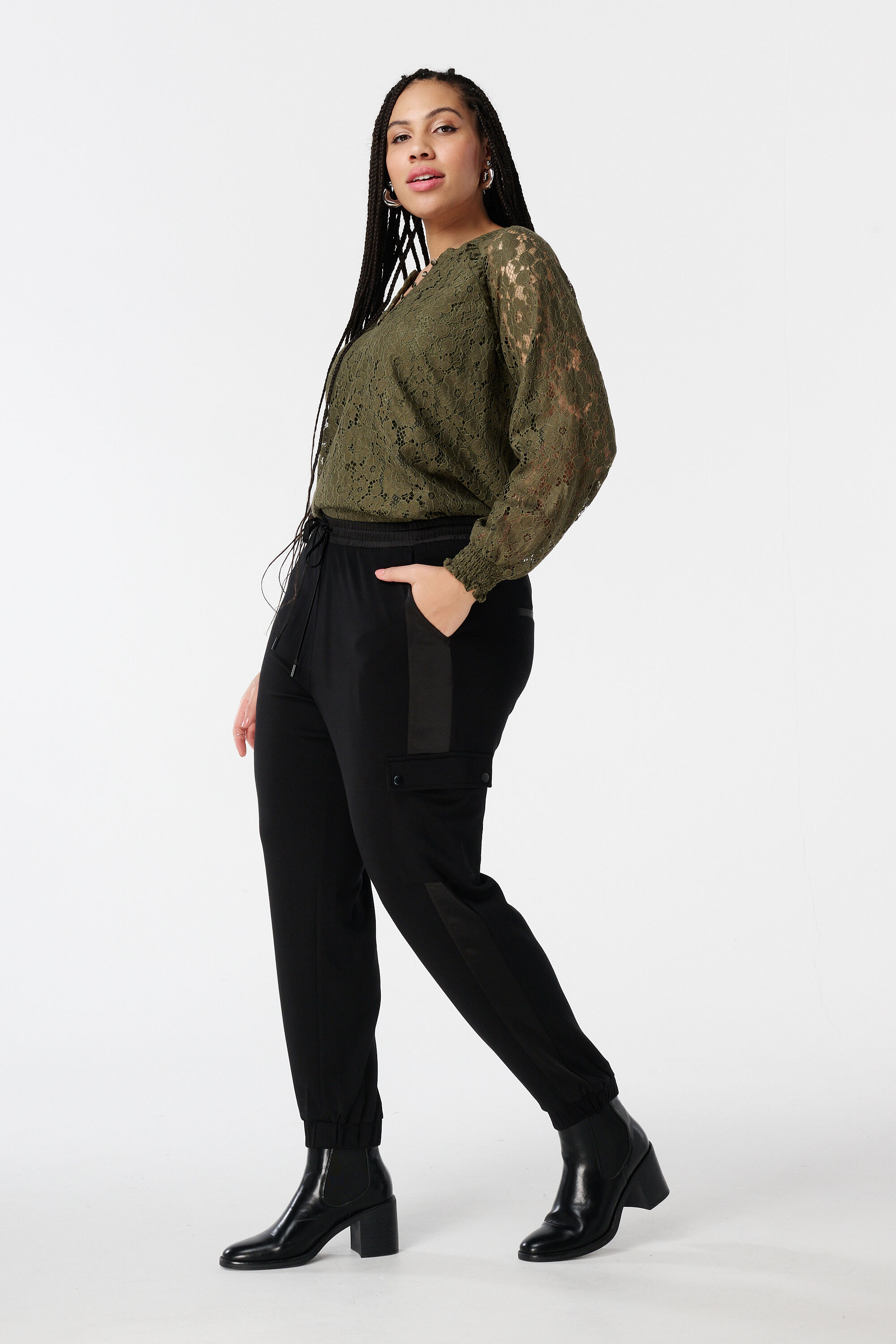 Top de encaje con manga larga image number 5