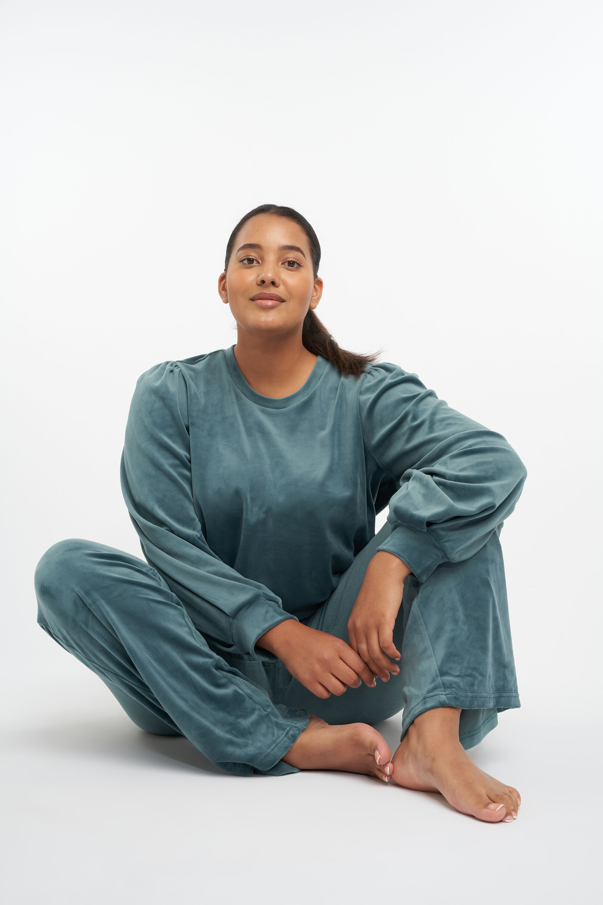 Legging acampanado de terciopelo image number 6