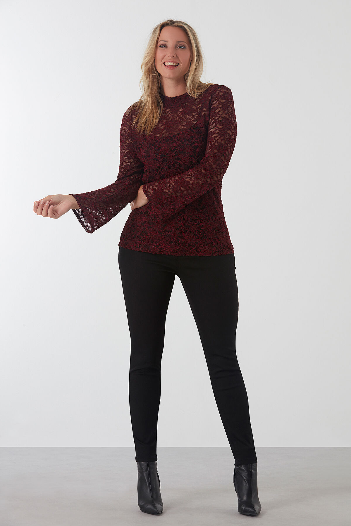 Top de encaje image number 3