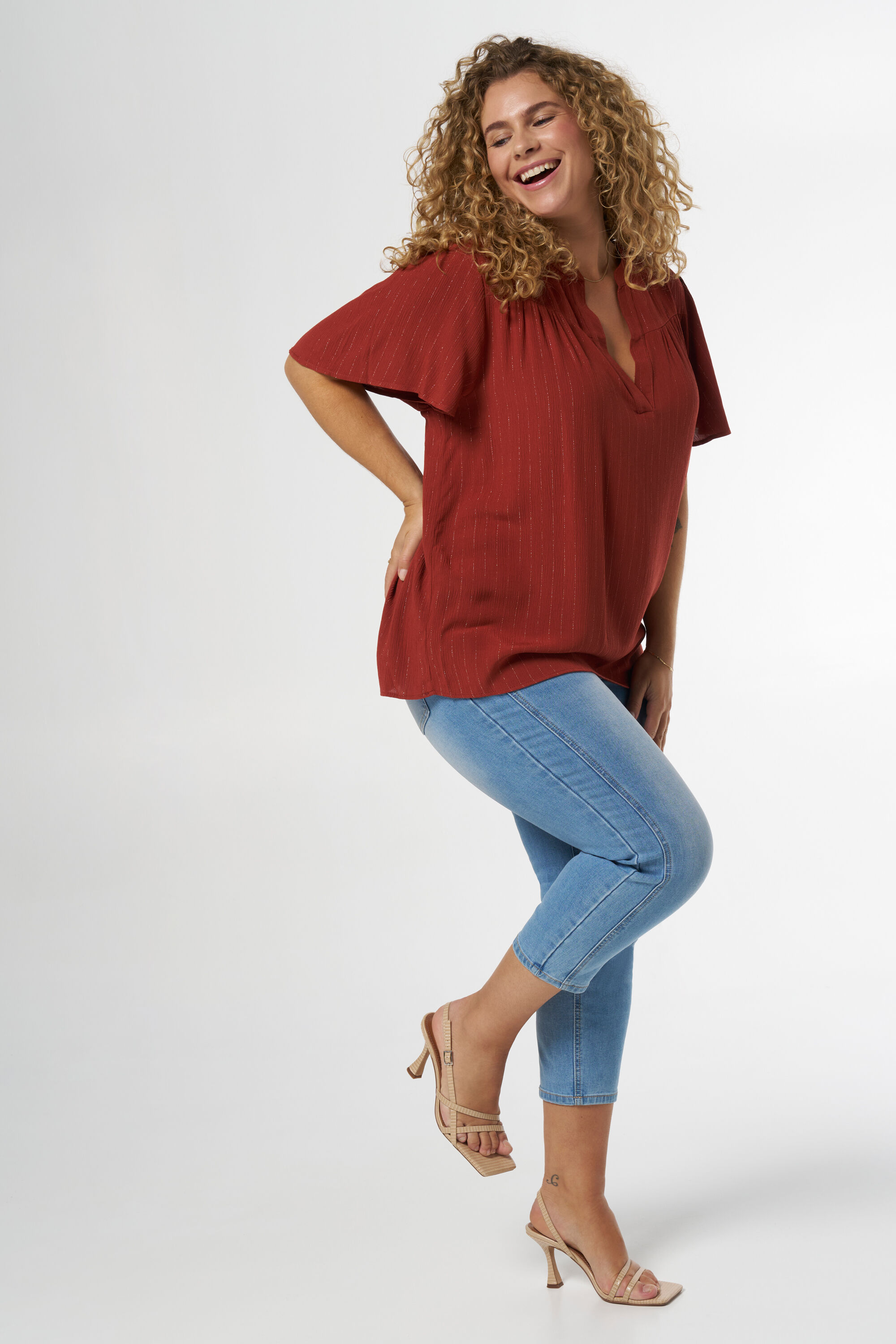 Blusa con manga mariposa image number 5