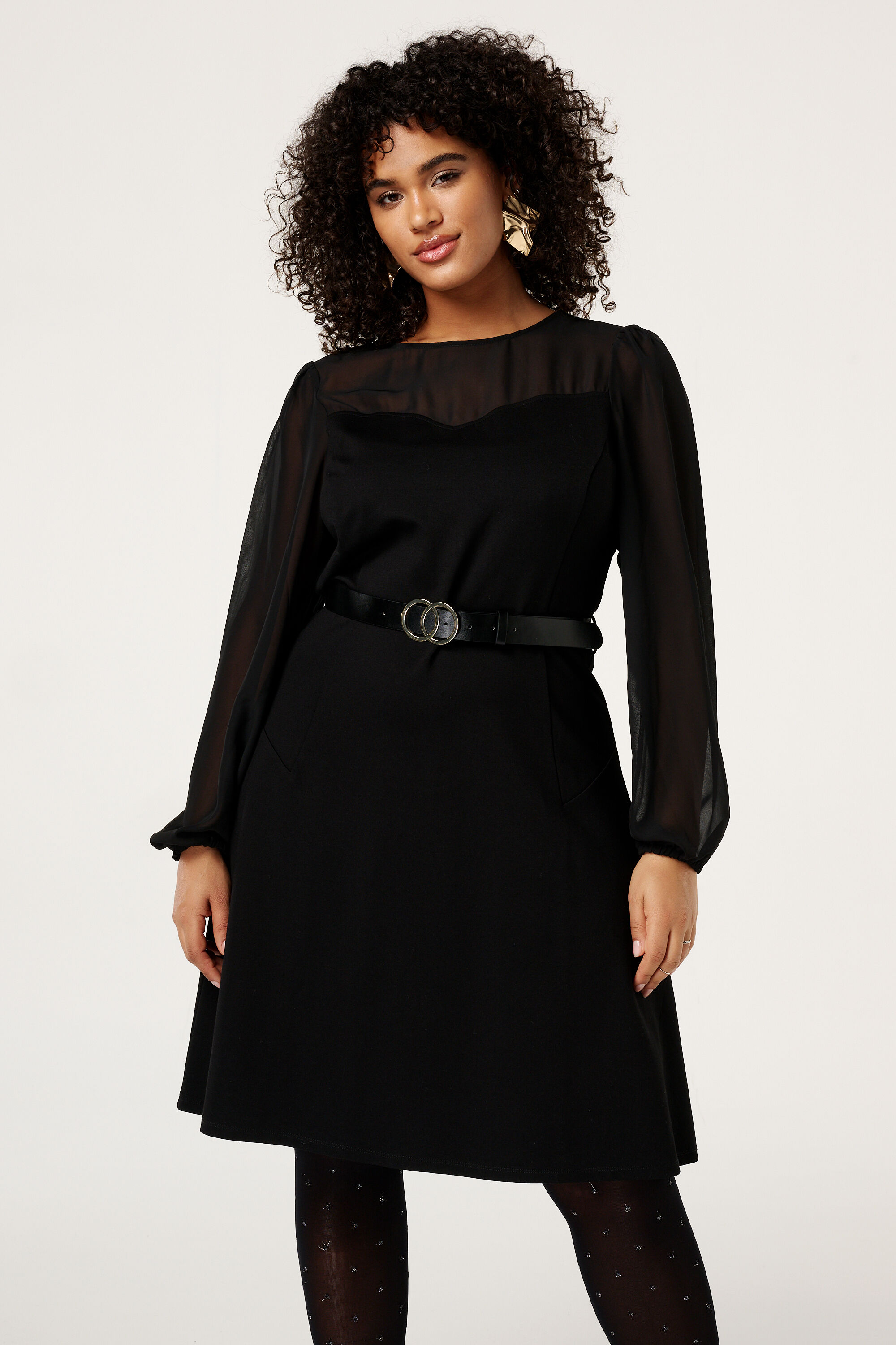 Vestido con cinto a juego image number 5