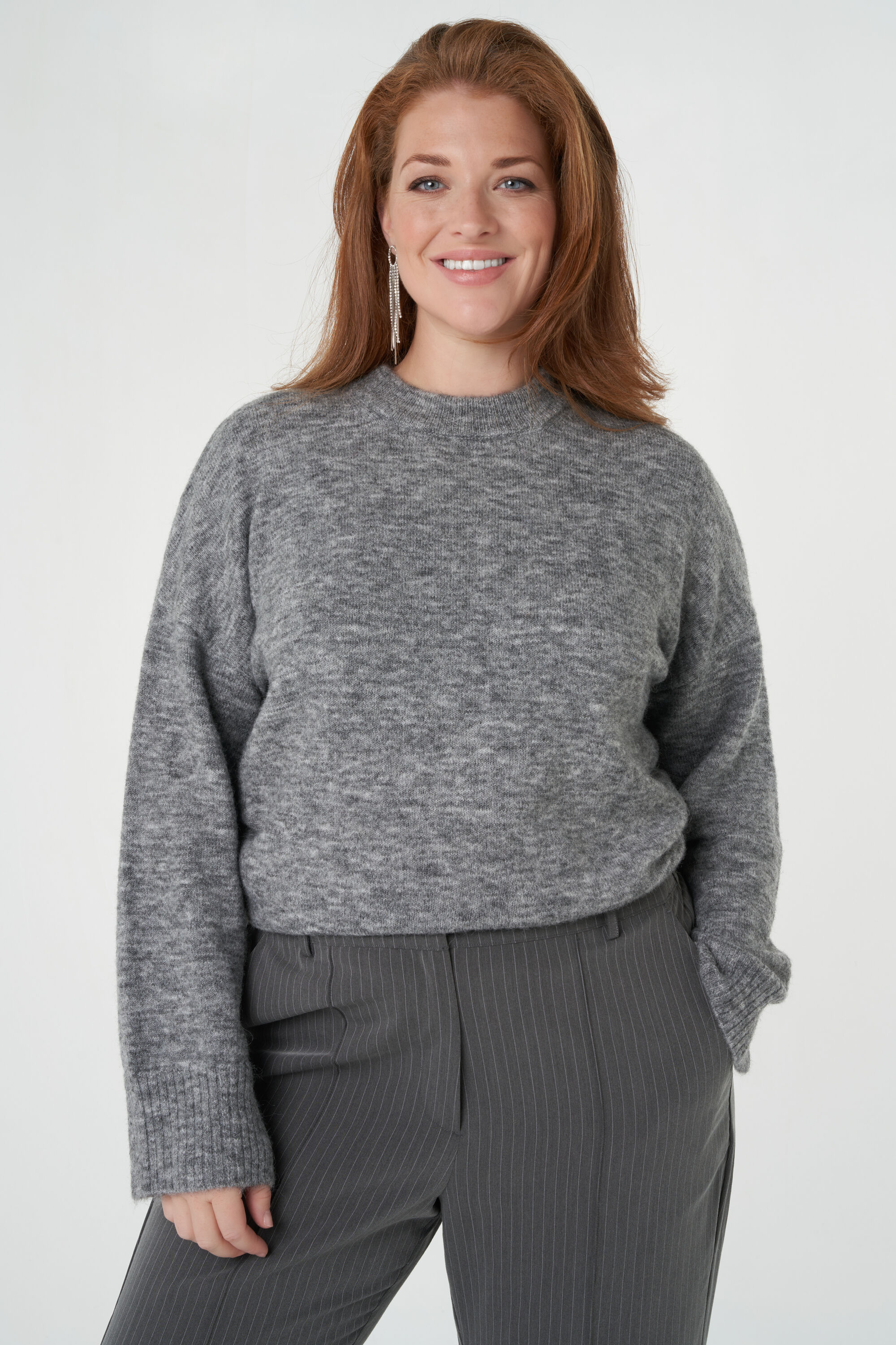 Su&eacute;ter de corte holgado image number 5