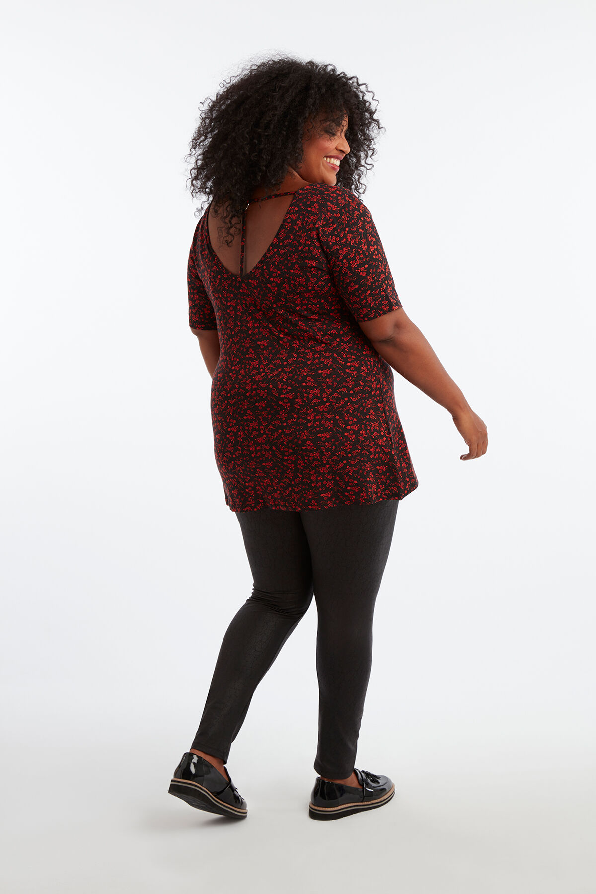 Leggings de efecto mojado con estampado de serpiente image number 3