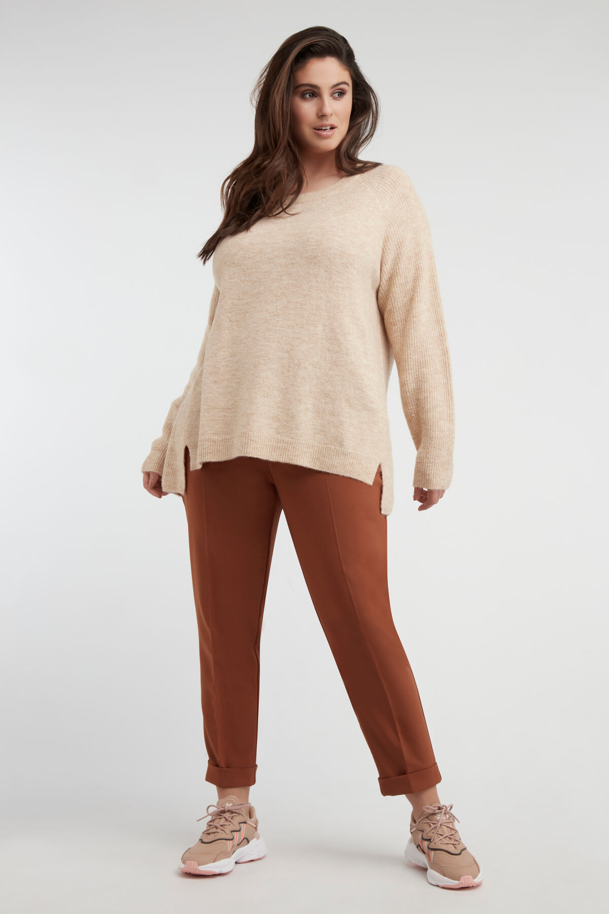 Pantalones tobilleros image number 3