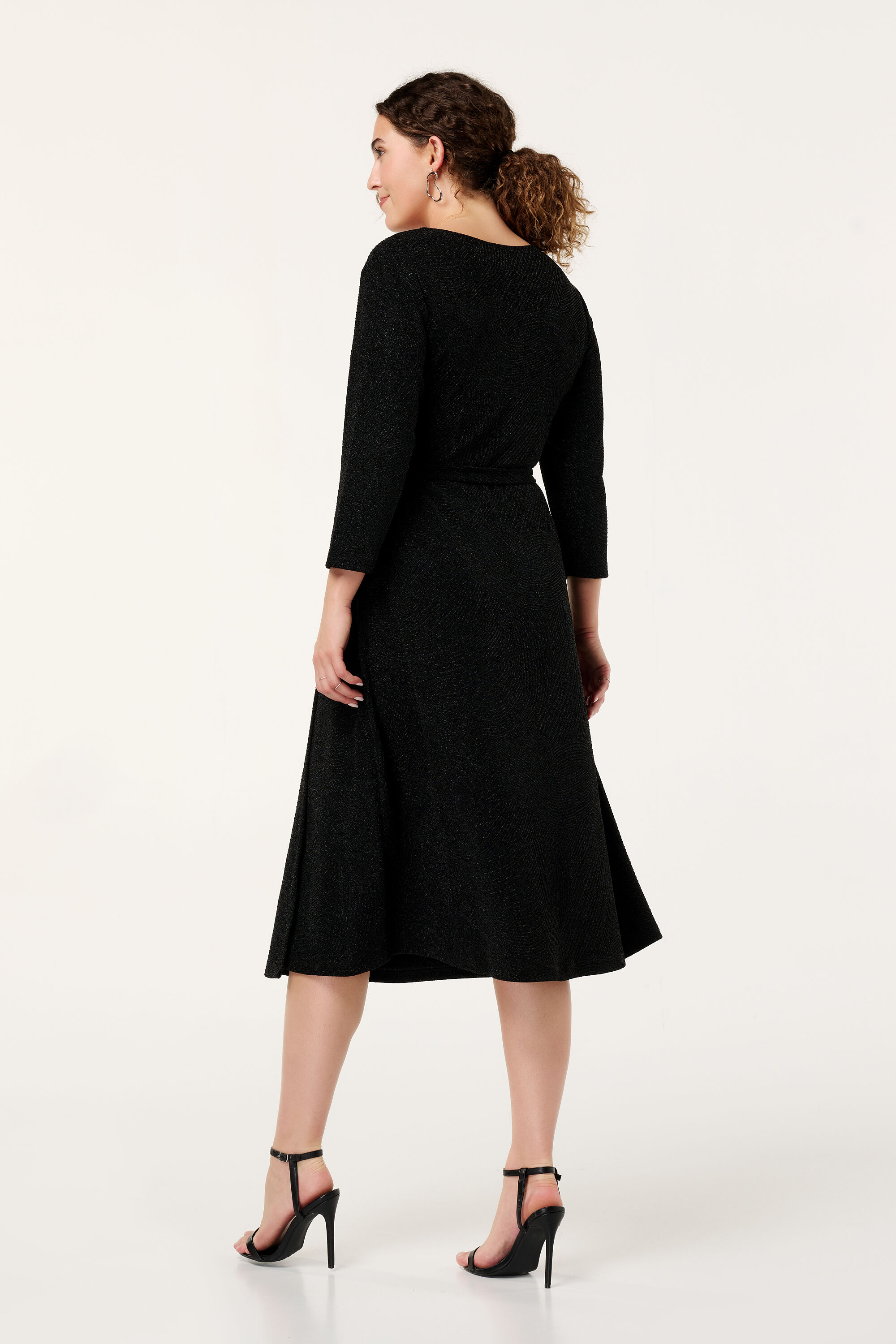 Vestido midi con detalles de purpurina image number 3