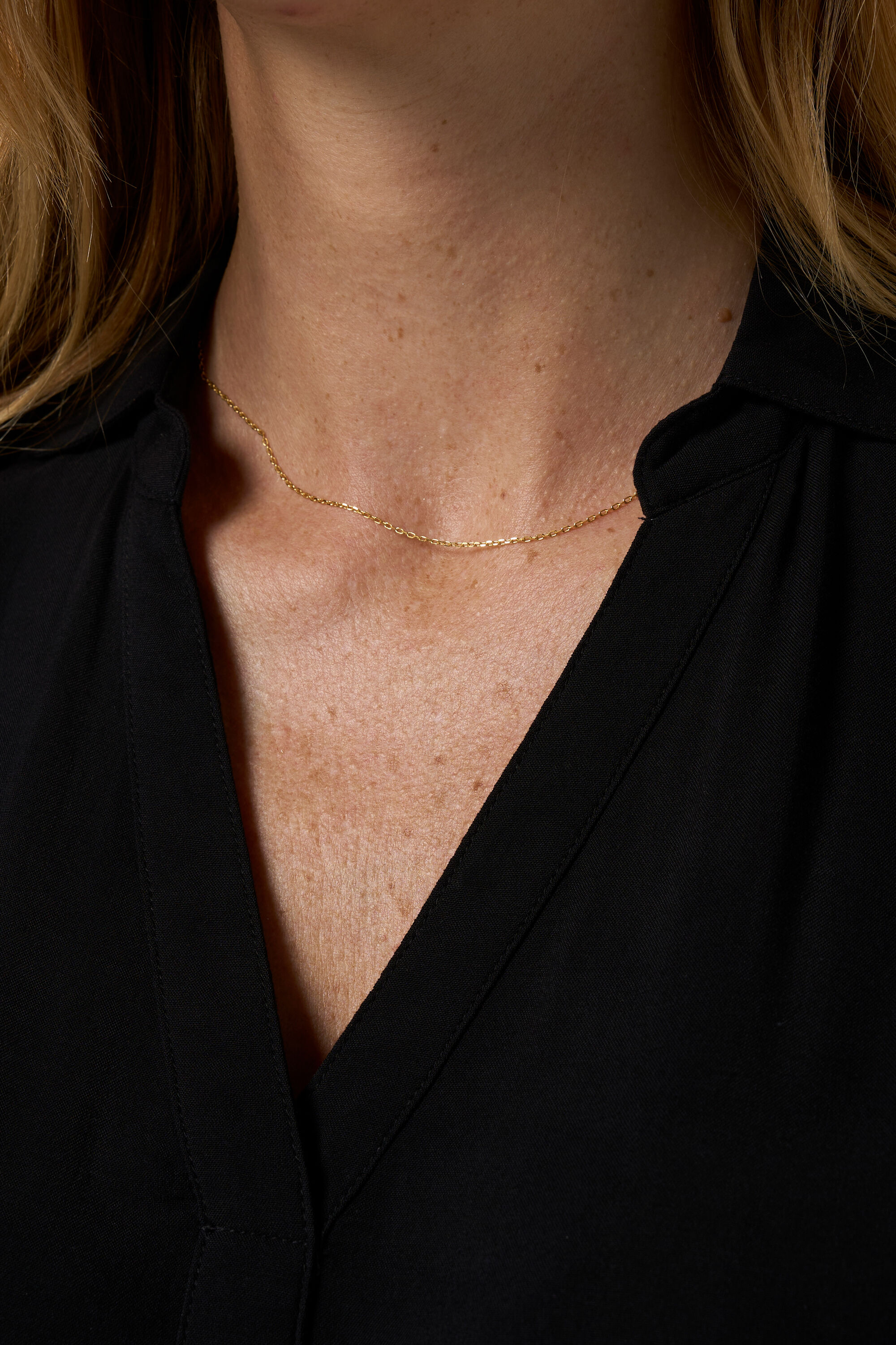 Blusa con cuello en V image number 4