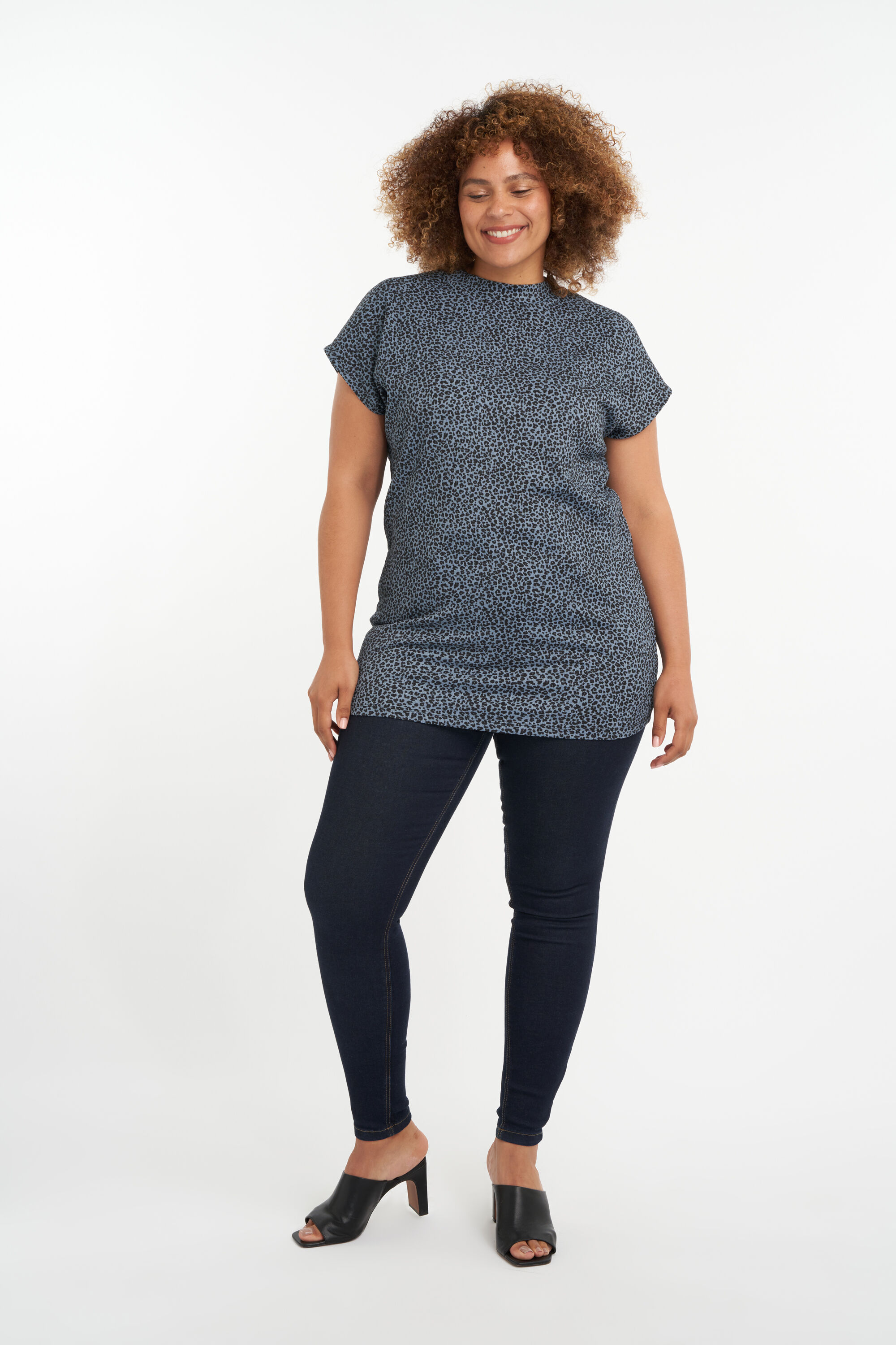 T&uacute;nica con estampado image number 5