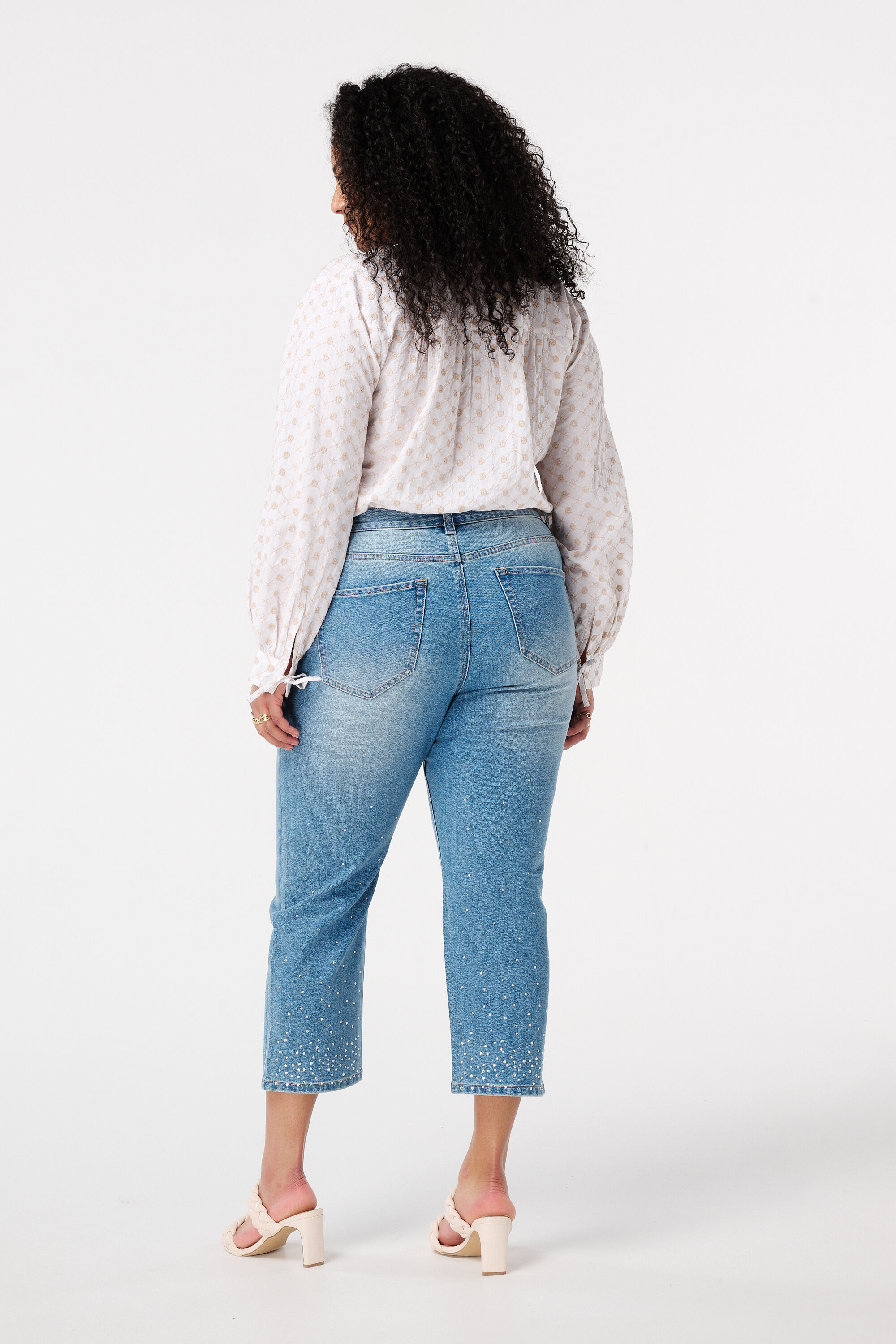 Vaqueros rectos recortados con brillantes image number 3