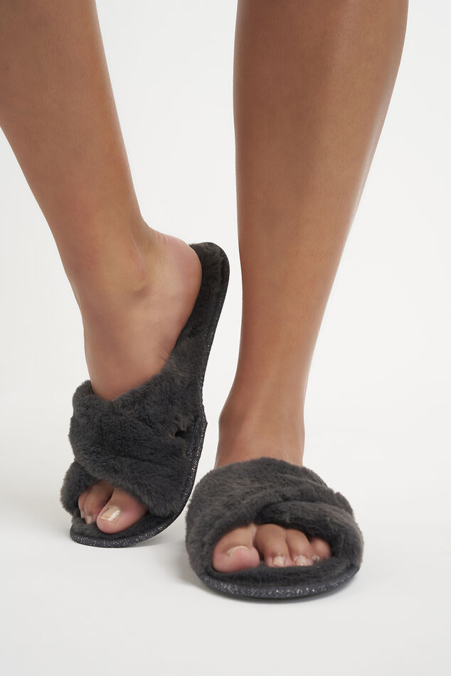 Pantuflas de peluche image number 3