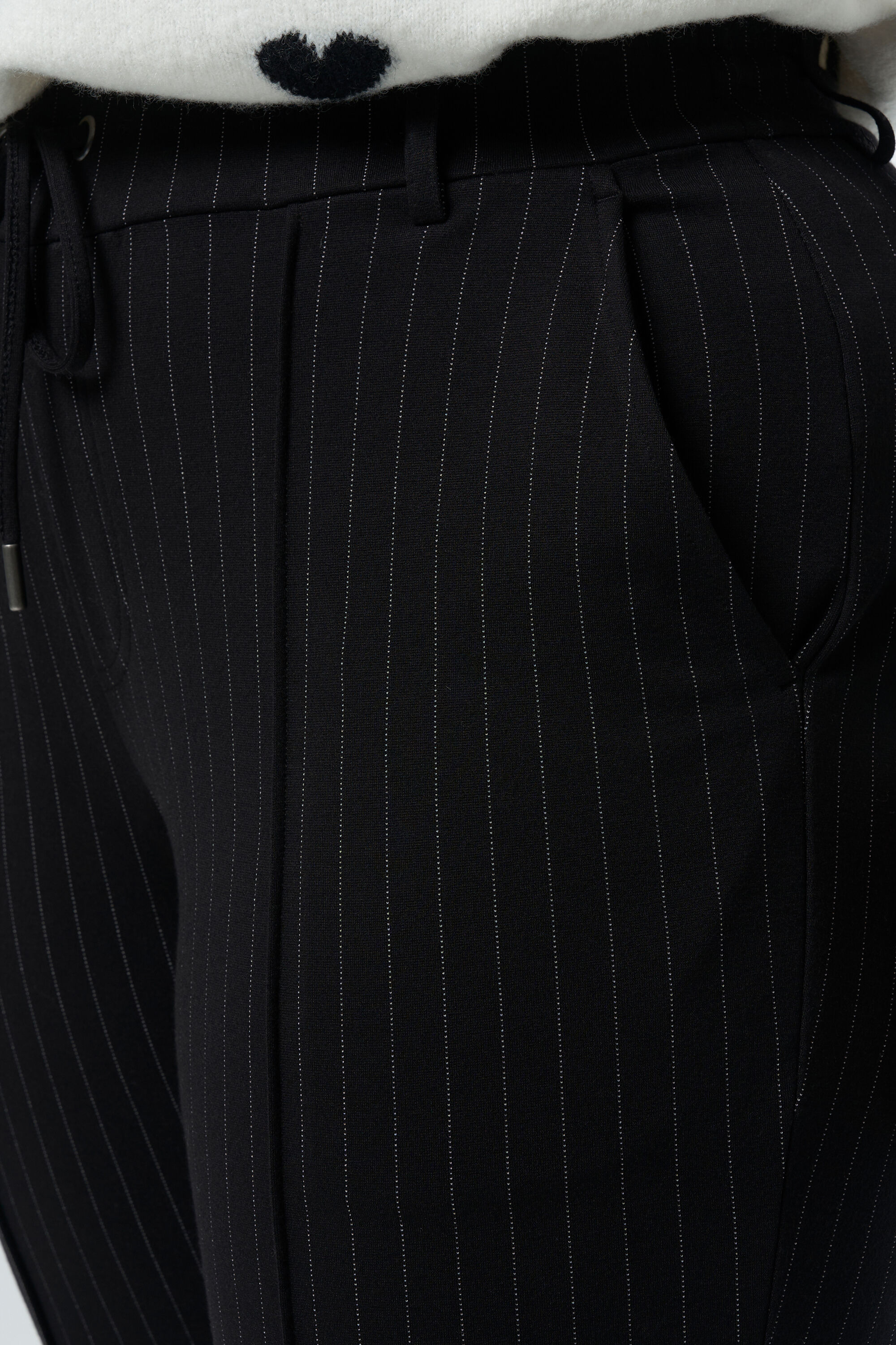 Pantalones de rayas image number 4